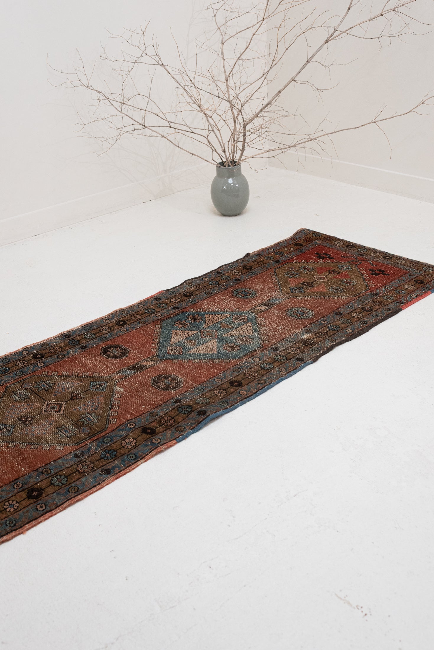 2&#39;1 x 12&#39;0 | Skinny Heriz Vintage Runner | CE-R-3348