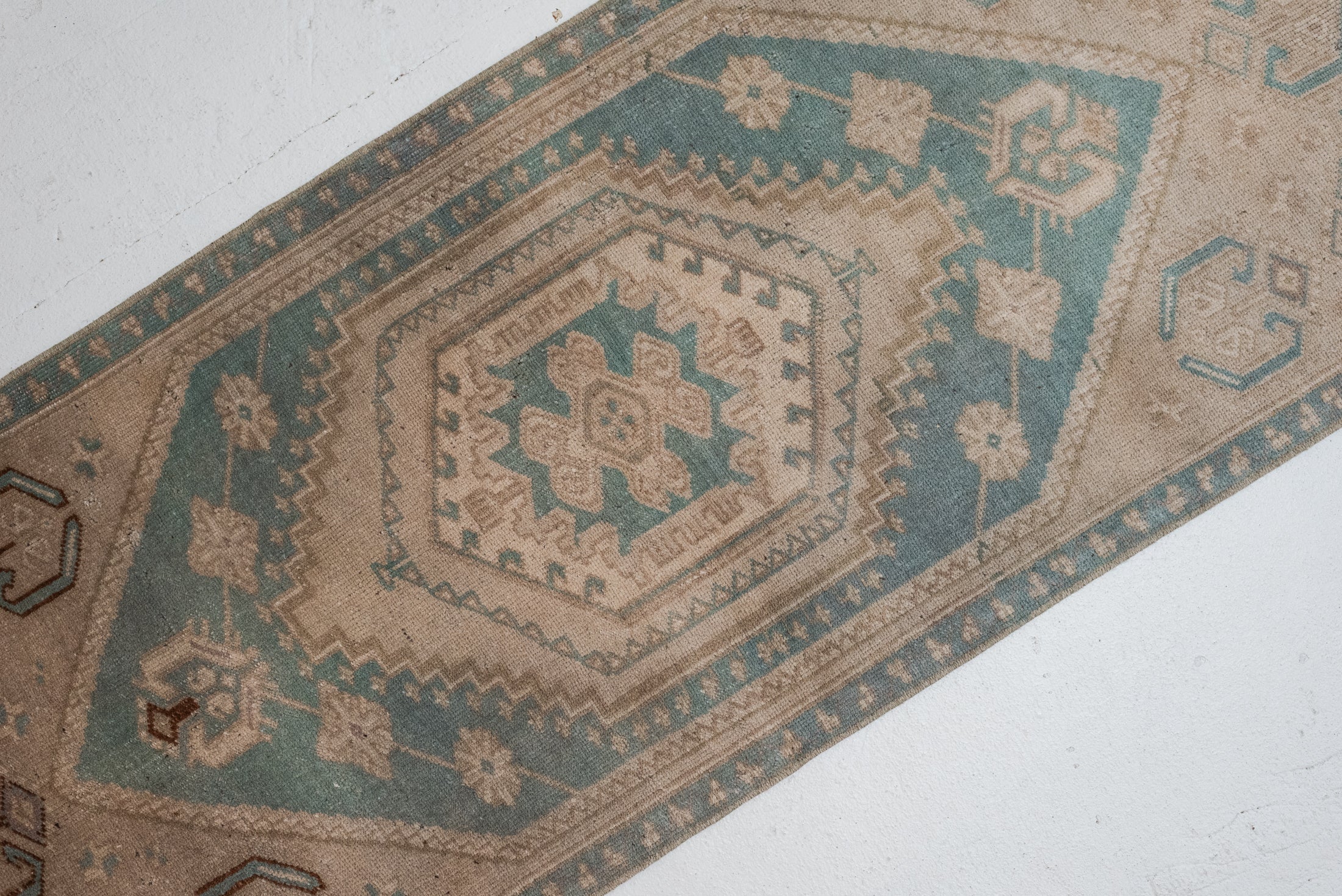 2&#39;4 x 6&#39;7 | R-3795