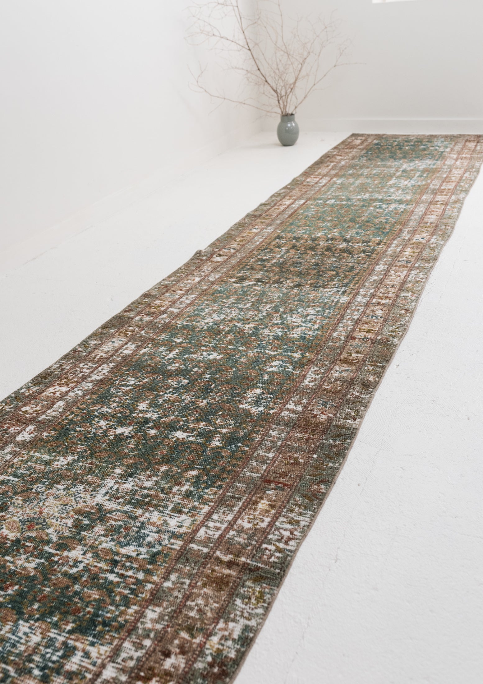 3&#39;3 x 15&#39;10 | Classic Distressed  Malayer Runner | R-2783