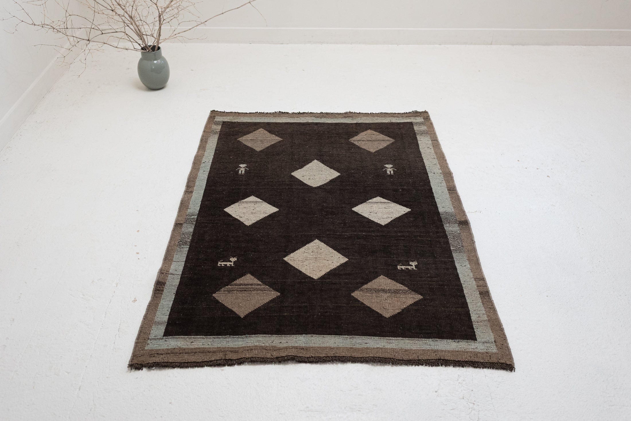 3&#39;5 x 5&#39;0 | Diamond Gabbeh Rug | CE-W-3418