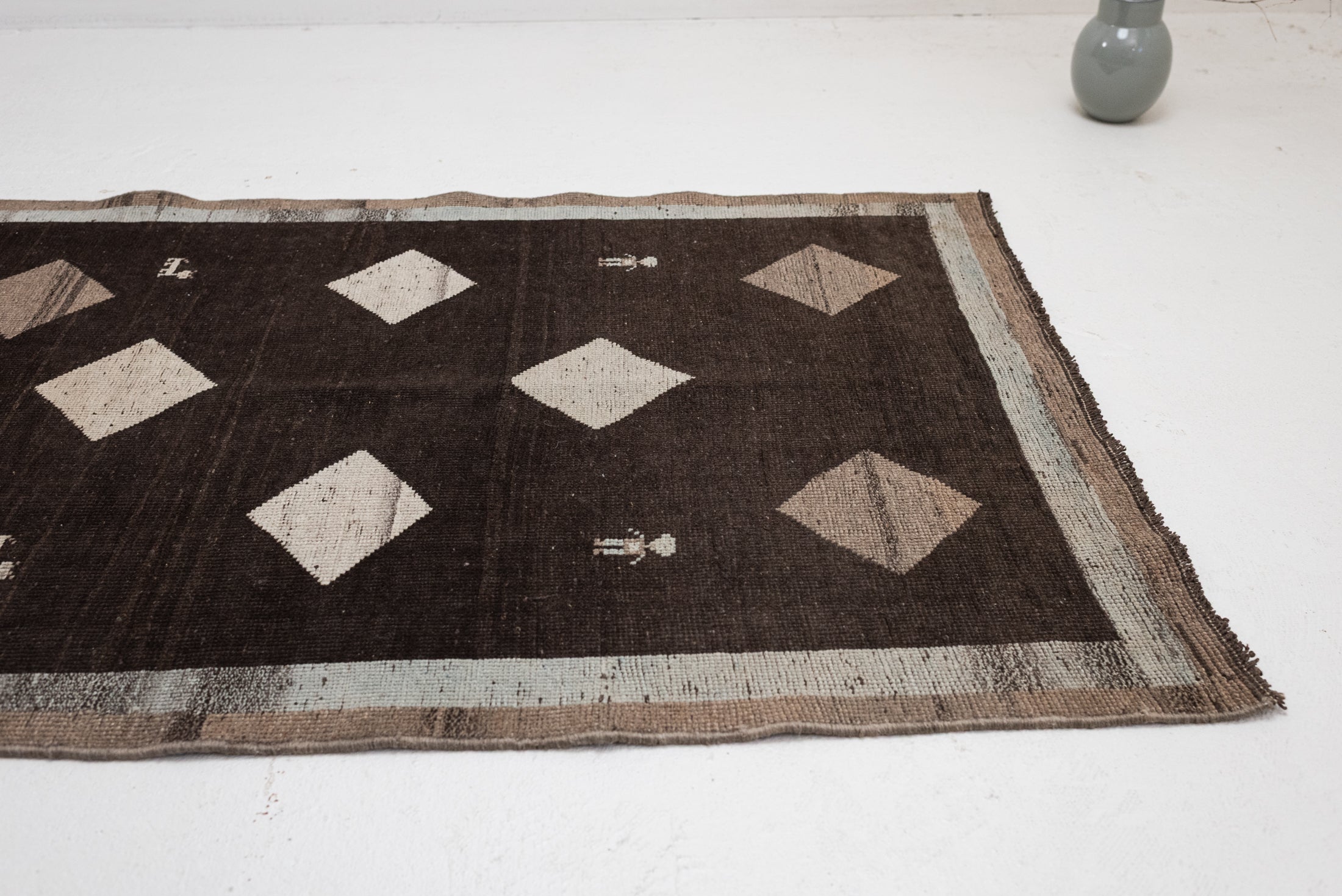 3&#39;5 x 5&#39;0 | Diamond Gabbeh Rug | CE-W-3418