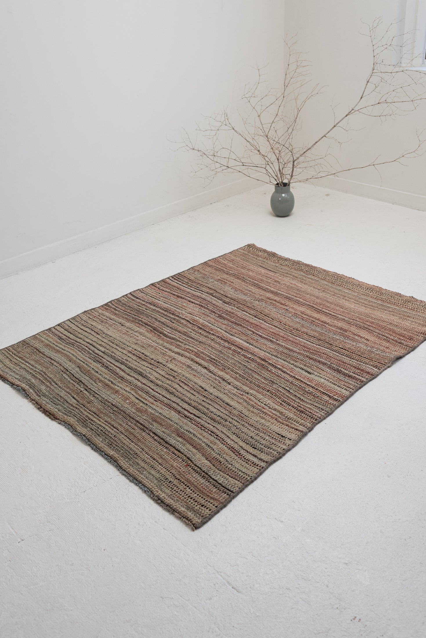 4&#39;4 x 5&#39;7 | Multicolored Gabbeh Rug | G-3782