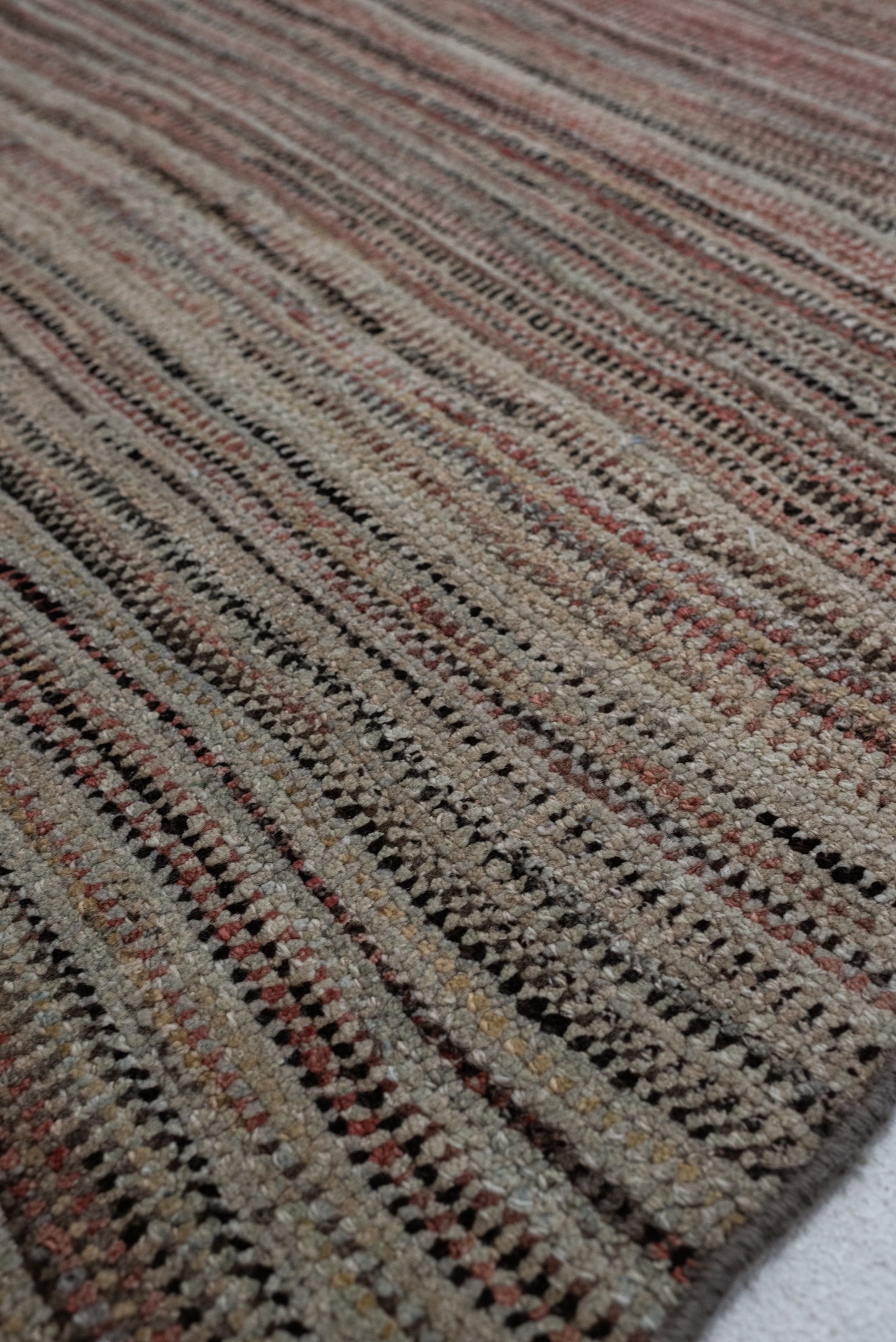 4&#39;4 x 5&#39;7 | Multicolored Gabbeh Rug | G-3782