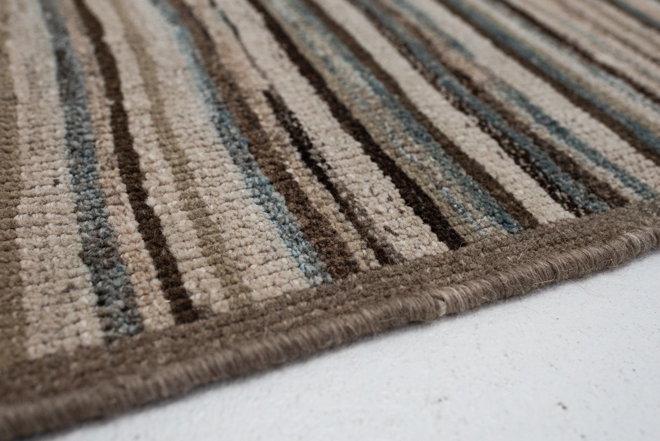 3&#39;5 x 5&#39;10 | Small Striped Gabbeh Rug | G-3752