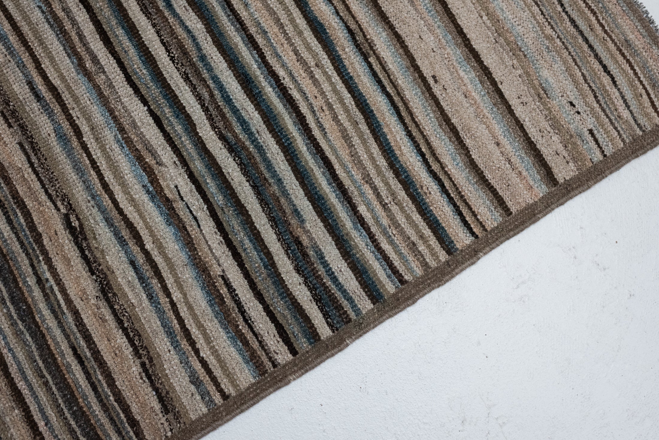 3&#39;5 x 5&#39;10 | Small Striped Gabbeh Rug | G-3752