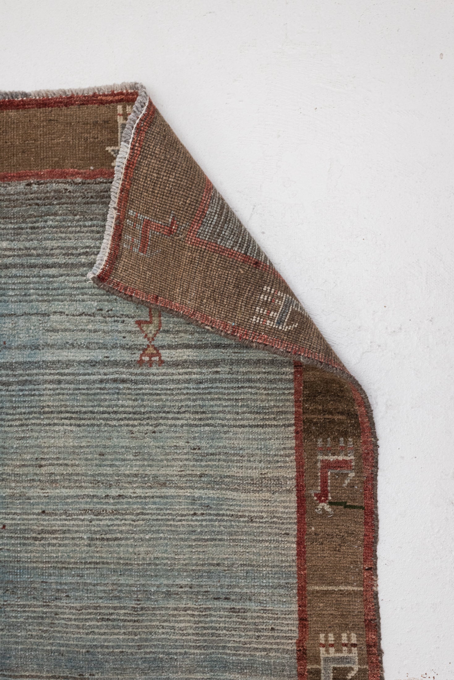 4&#39;6 x 6&#39;10 | Vintage Peacock Gabbeh Rug | G-3783