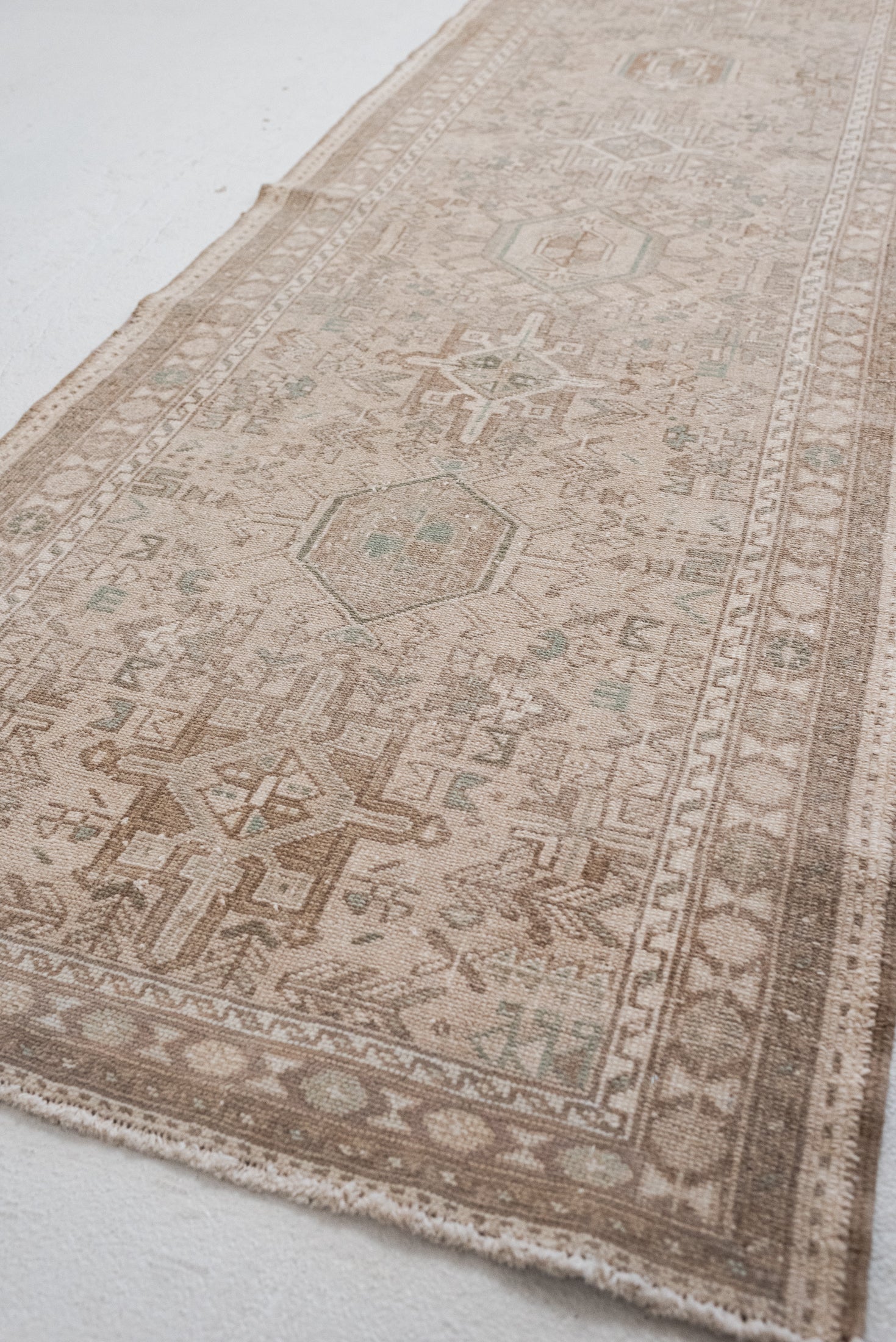 2&#39;7 x 7&#39;3 | CE-R-3337