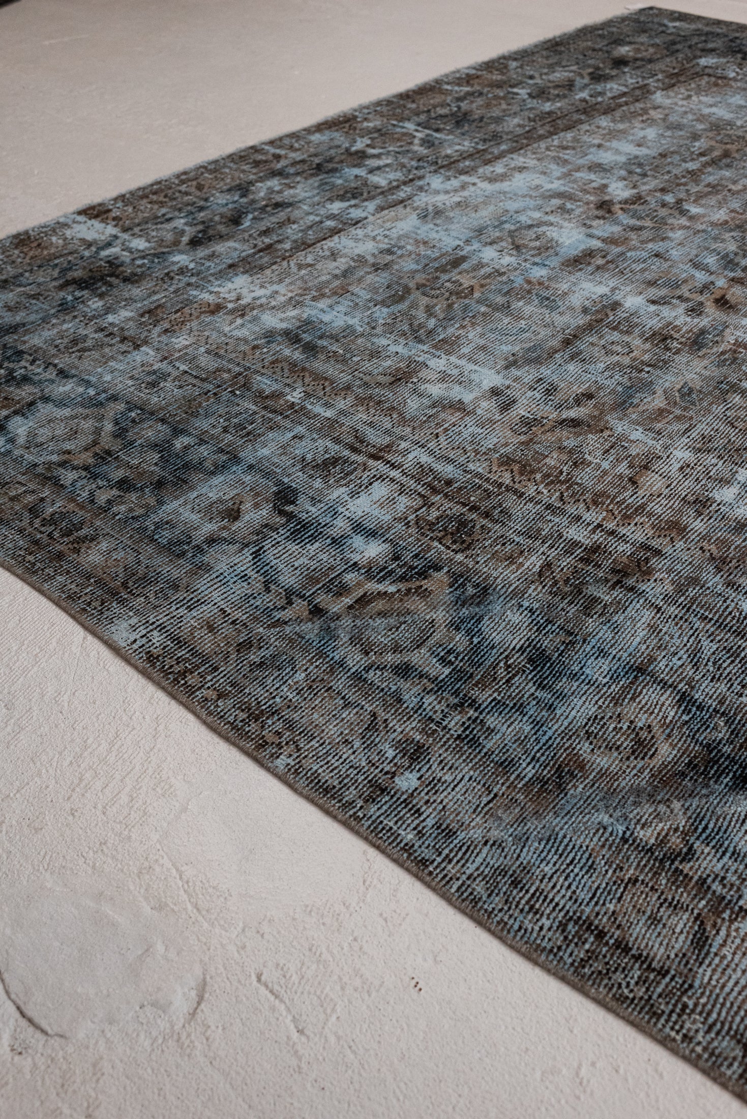 RESERVED | BW | 8&#39;6 x 12&#39;0 | Blue Distressed Antique Mahal | Designers M-481