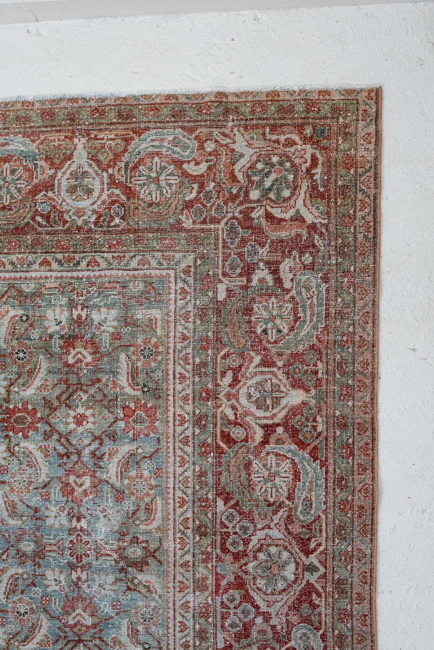 10&#39;7 x 13&#39;4 | Beautiful Oversized Vintage Mahal | Designers L-087