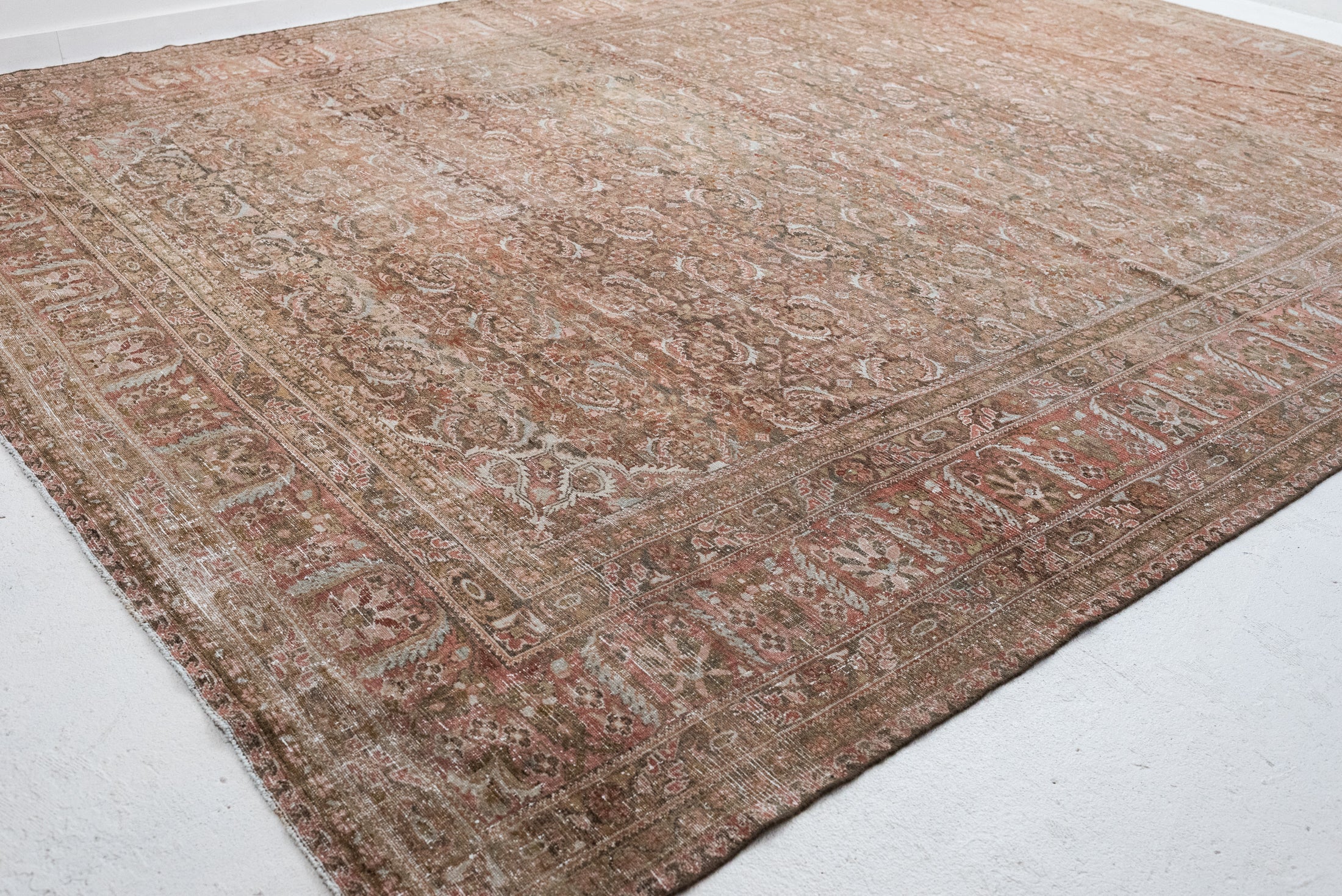 10&#39;4 x 13&#39;5 | Oversized Vintage Mahal |  L-3731