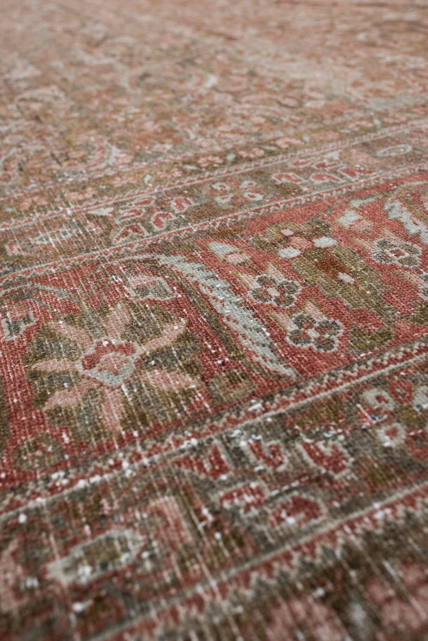 10&#39;4 x 13&#39;5 | Oversized Vintage Mahal |  L-3731