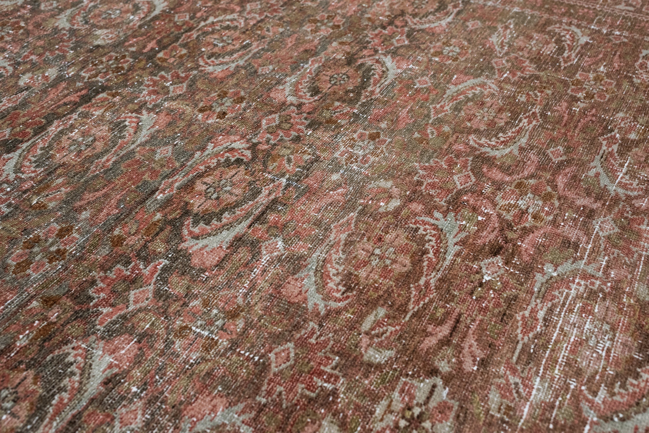 10&#39;4 x 13&#39;5 | Oversized Vintage Mahal |  L-3731