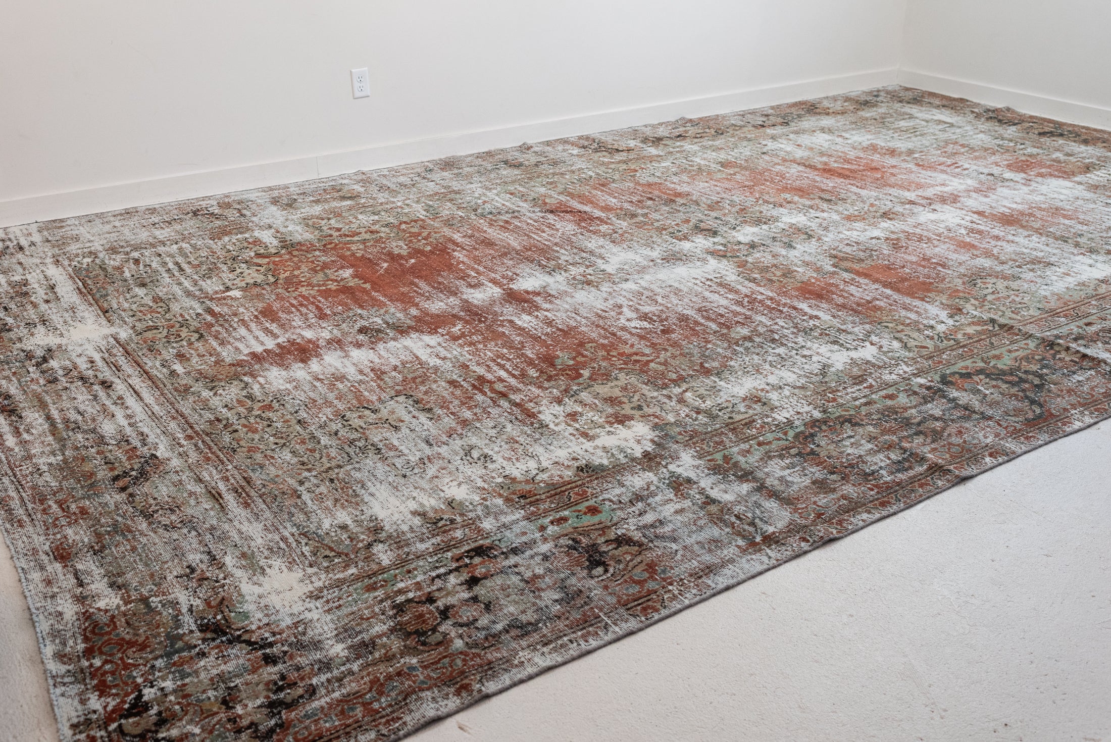 10&#39;2 x 17&#39;2 | Oversized Vintage Tabriz | CE-L-3393