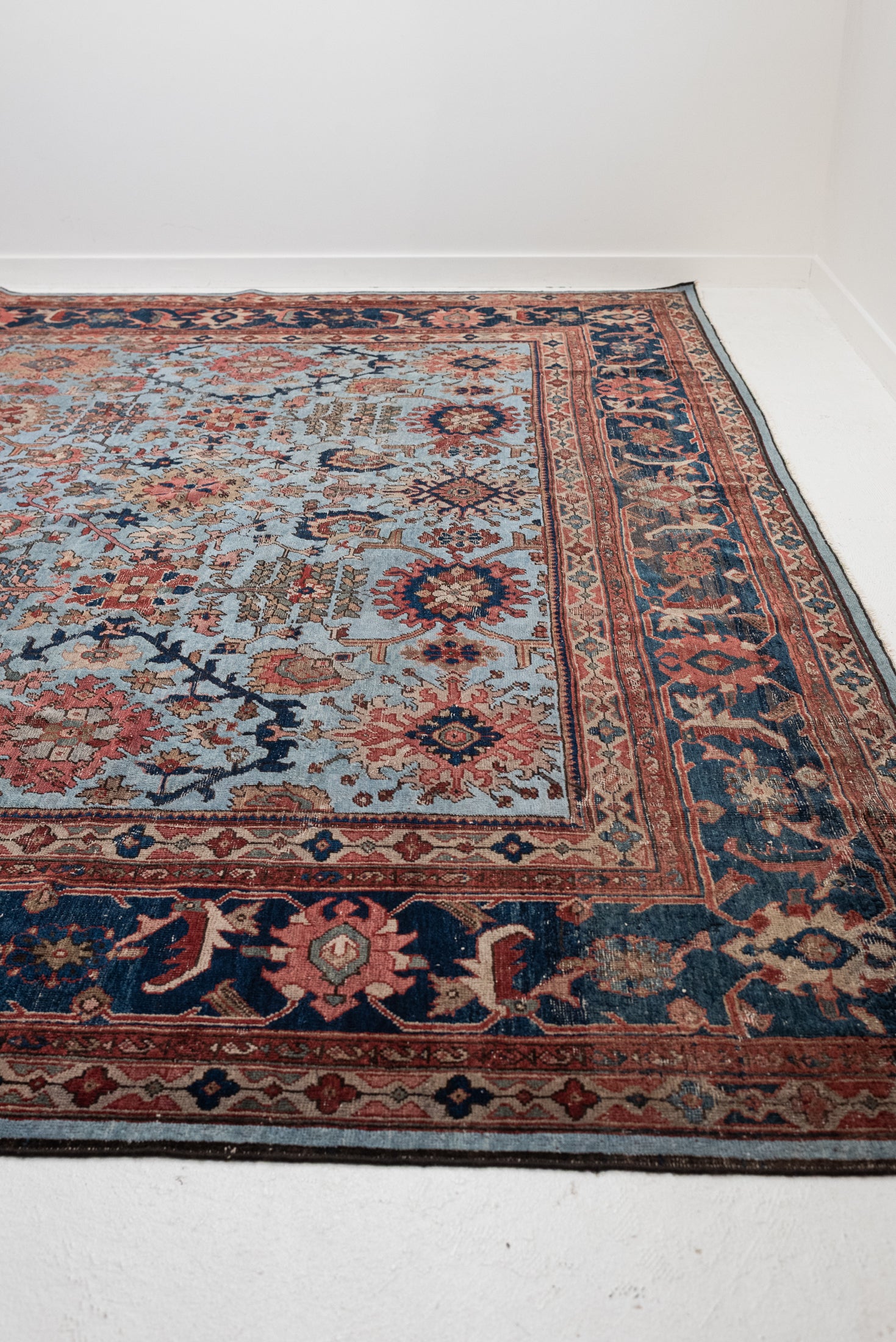 10&#39;8 x 13&#39;7 | Beautiful Oversized Vintage Rug | CE-L-3395