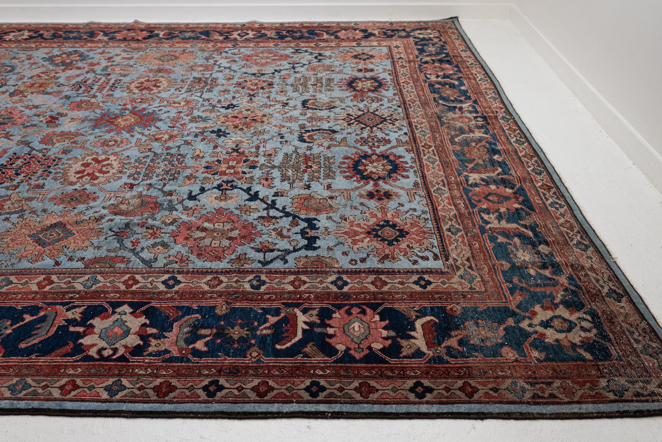 10&#39;8 x 13&#39;7 | Beautiful Oversized Vintage Rug | CE-L-3395