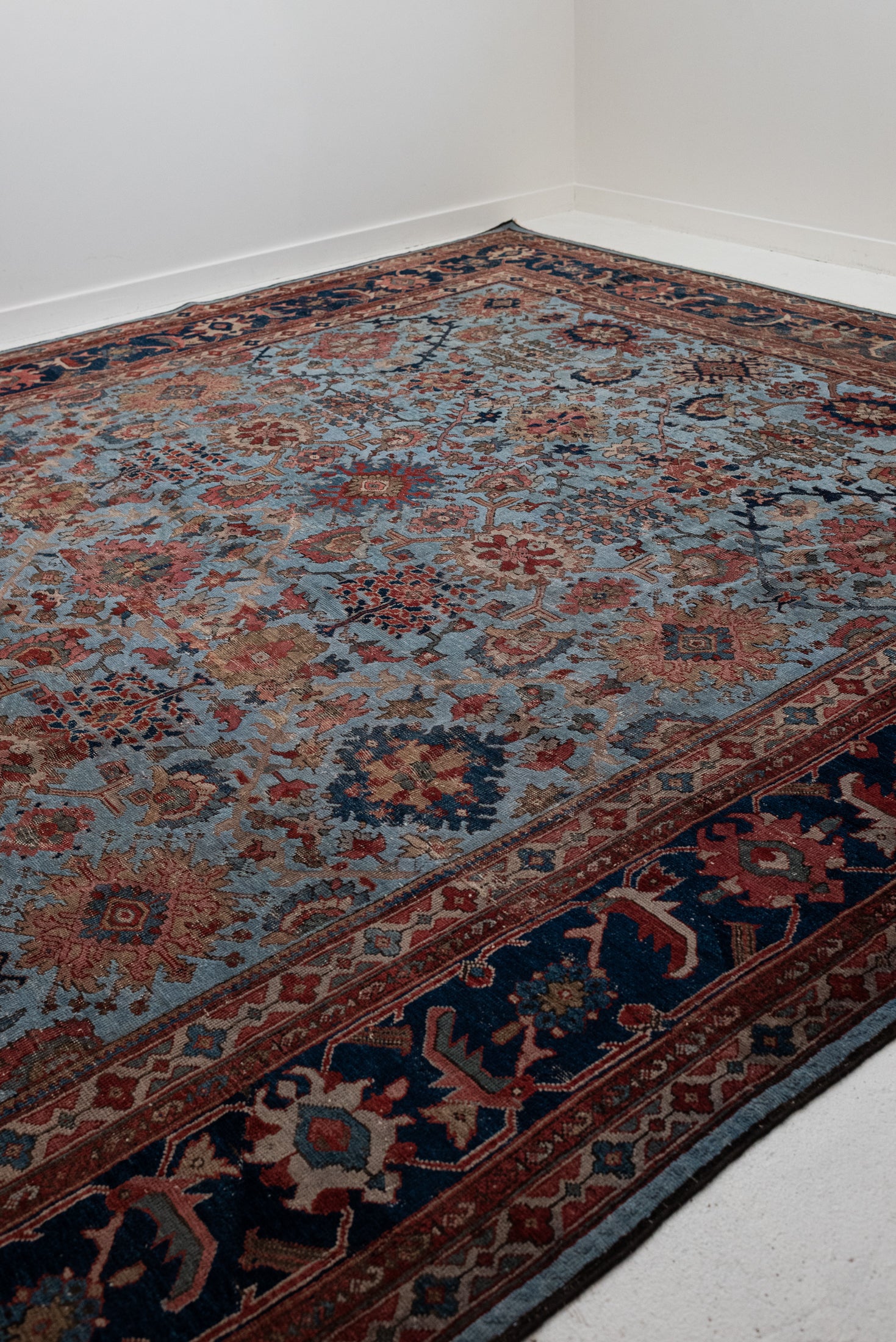 10&#39;8 x 13&#39;7 | Beautiful Oversized Vintage Rug | CE-L-3395
