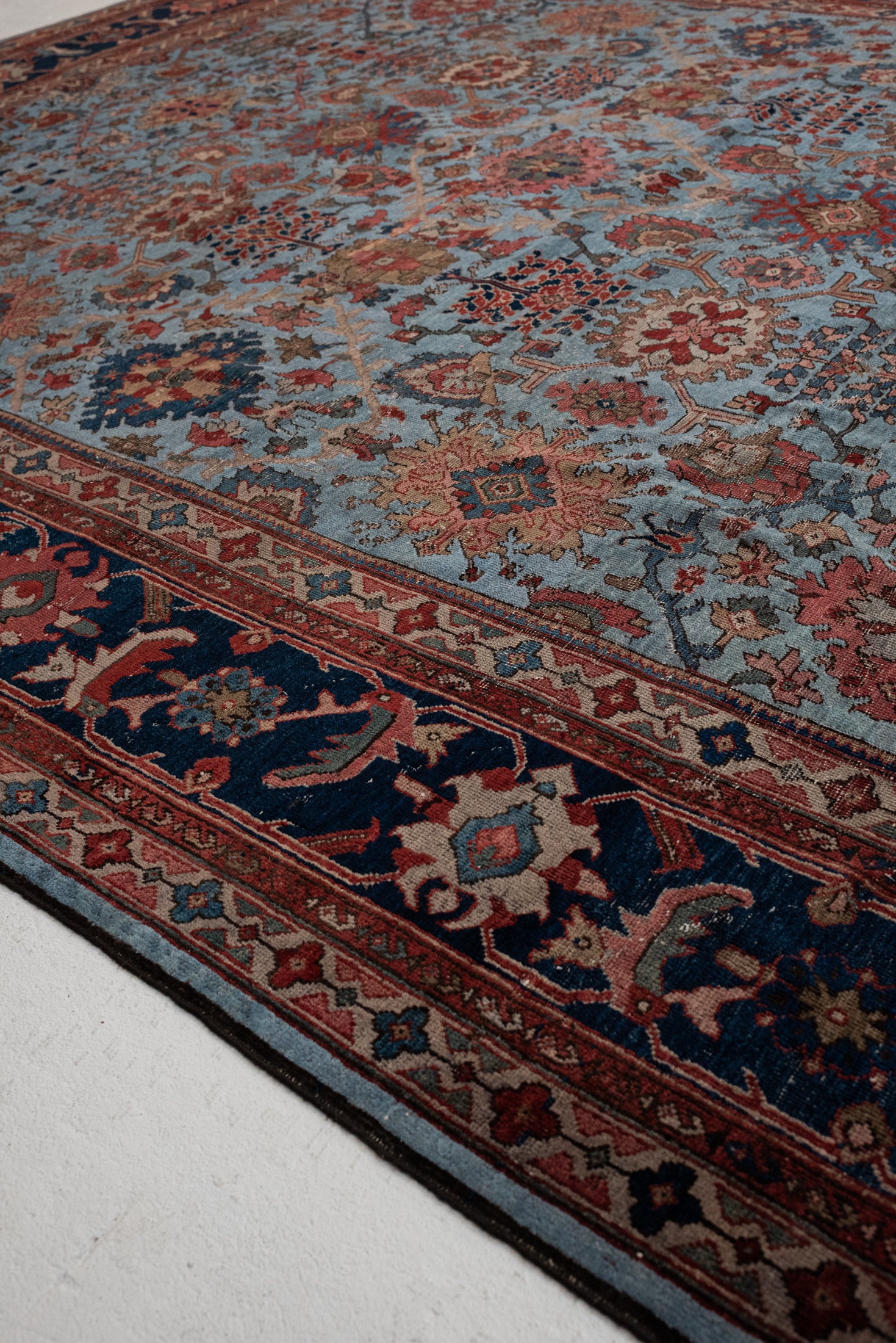 10&#39;8 x 13&#39;7 | Beautiful Oversized Vintage Rug | CE-L-3395