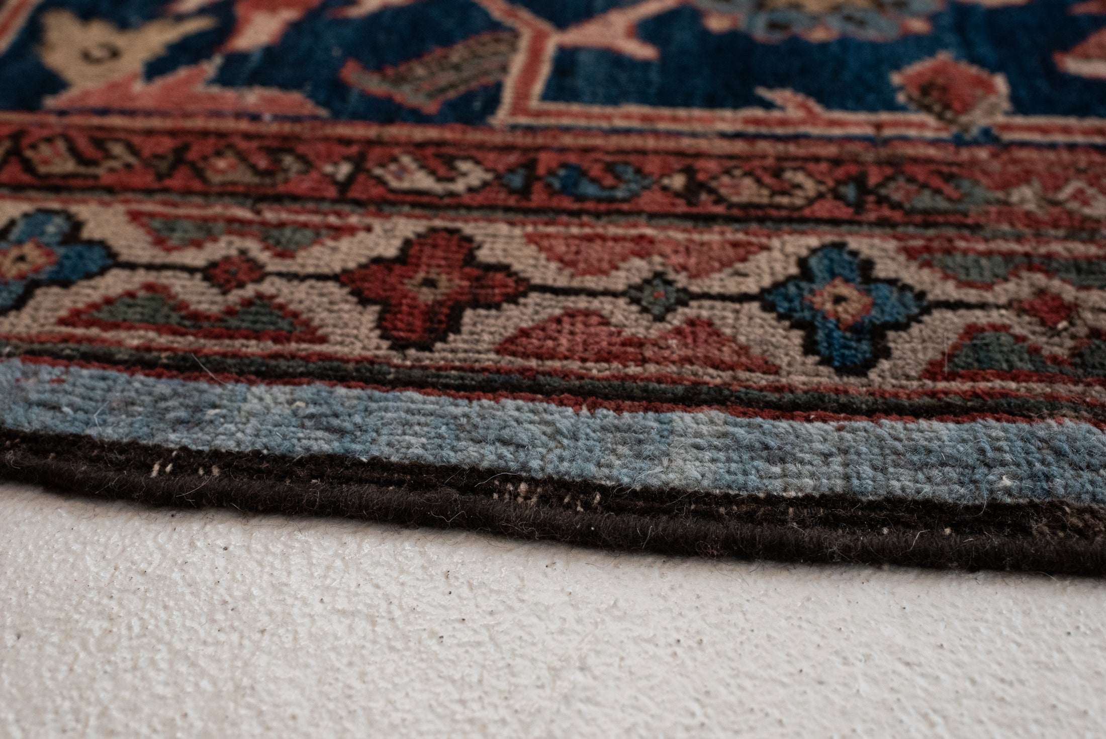 10&#39;8 x 13&#39;7 | Beautiful Oversized Vintage Rug | CE-L-3395