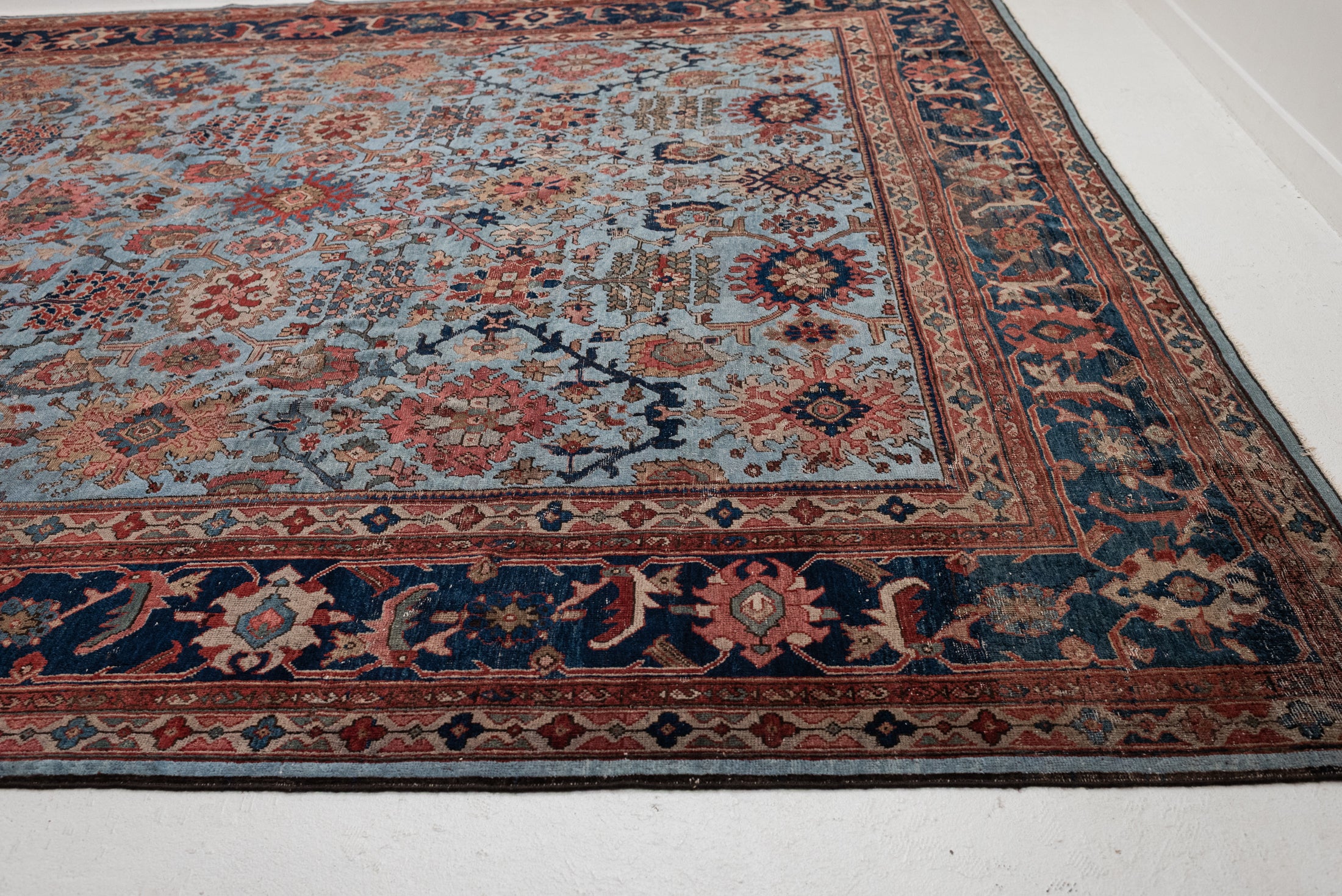 10&#39;8 x 13&#39;7 | Beautiful Oversized Vintage Rug | CE-L-3395