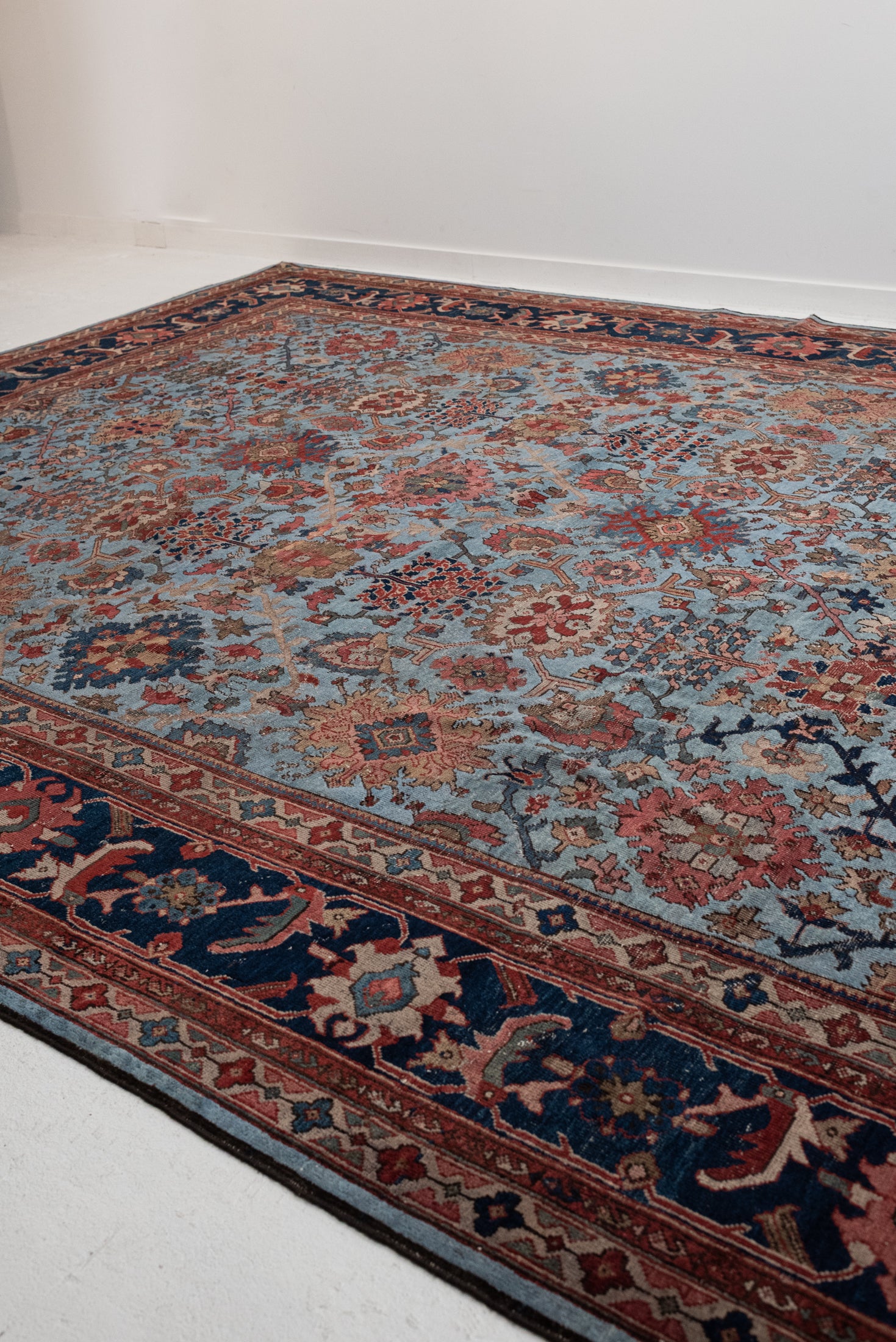 10&#39;8 x 13&#39;7 | Beautiful Oversized Vintage Rug | CE-L-3395