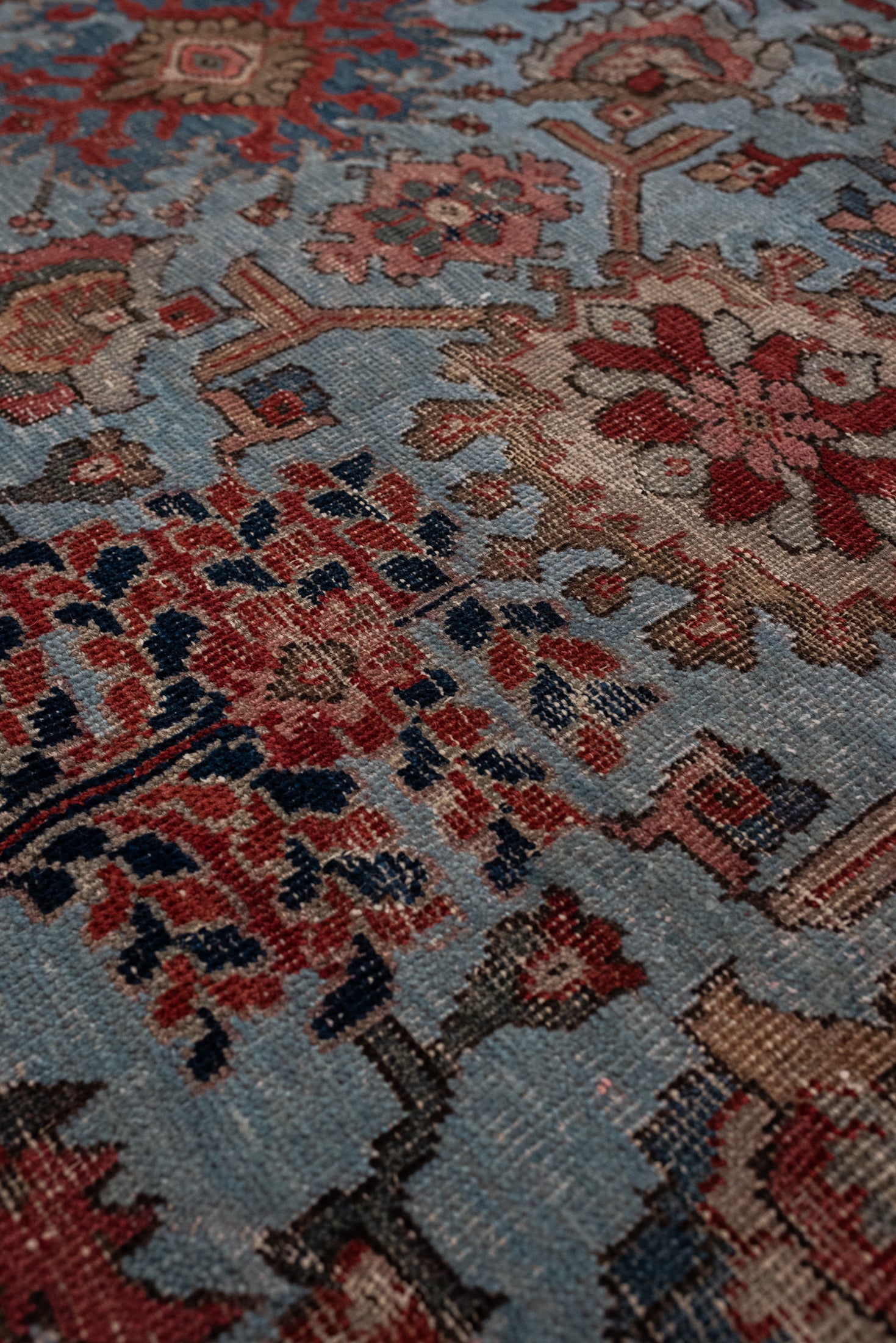 10&#39;8 x 13&#39;7 | Beautiful Oversized Vintage Rug | CE-L-3395