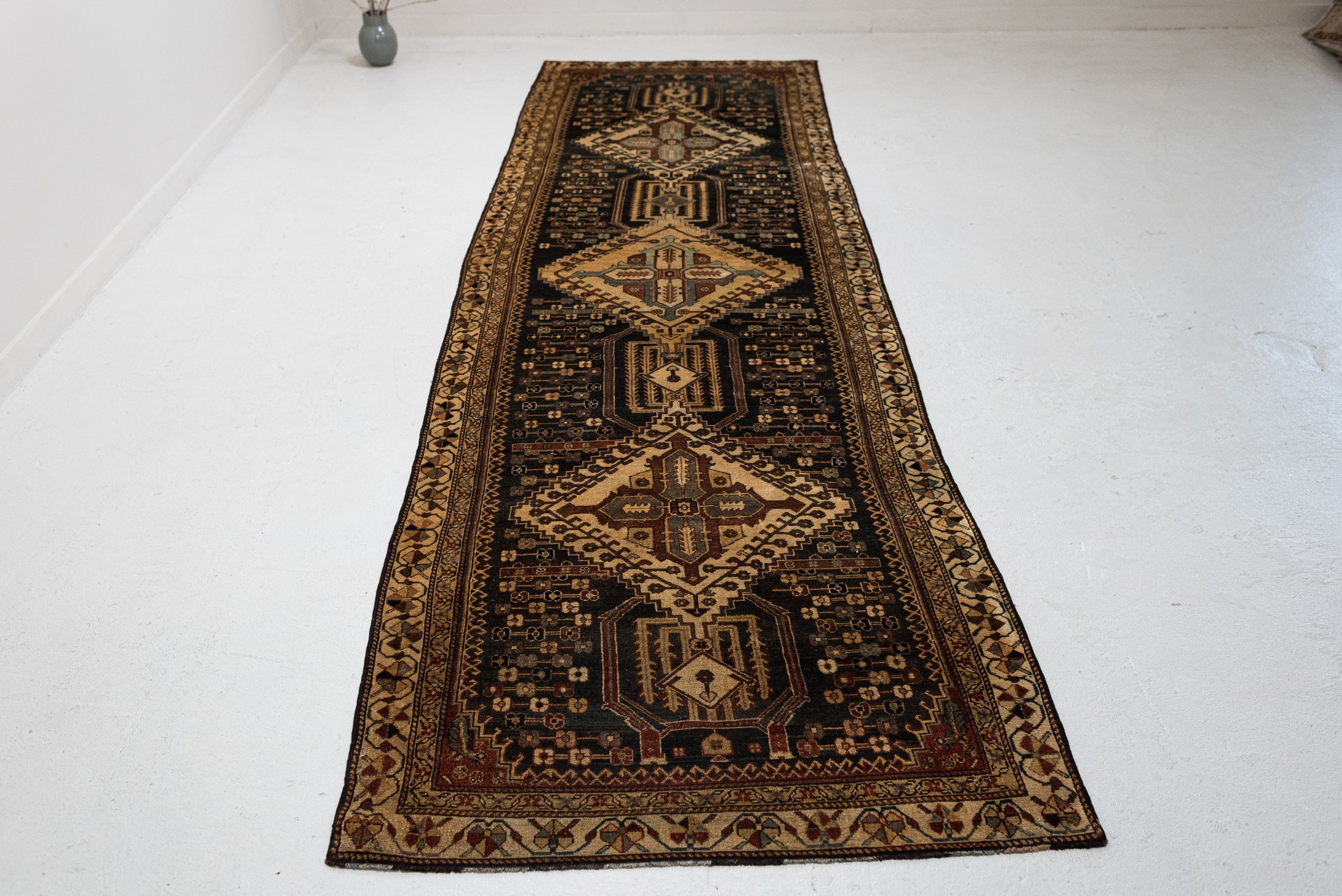 3'9 x 13'8 | CE-R-4308