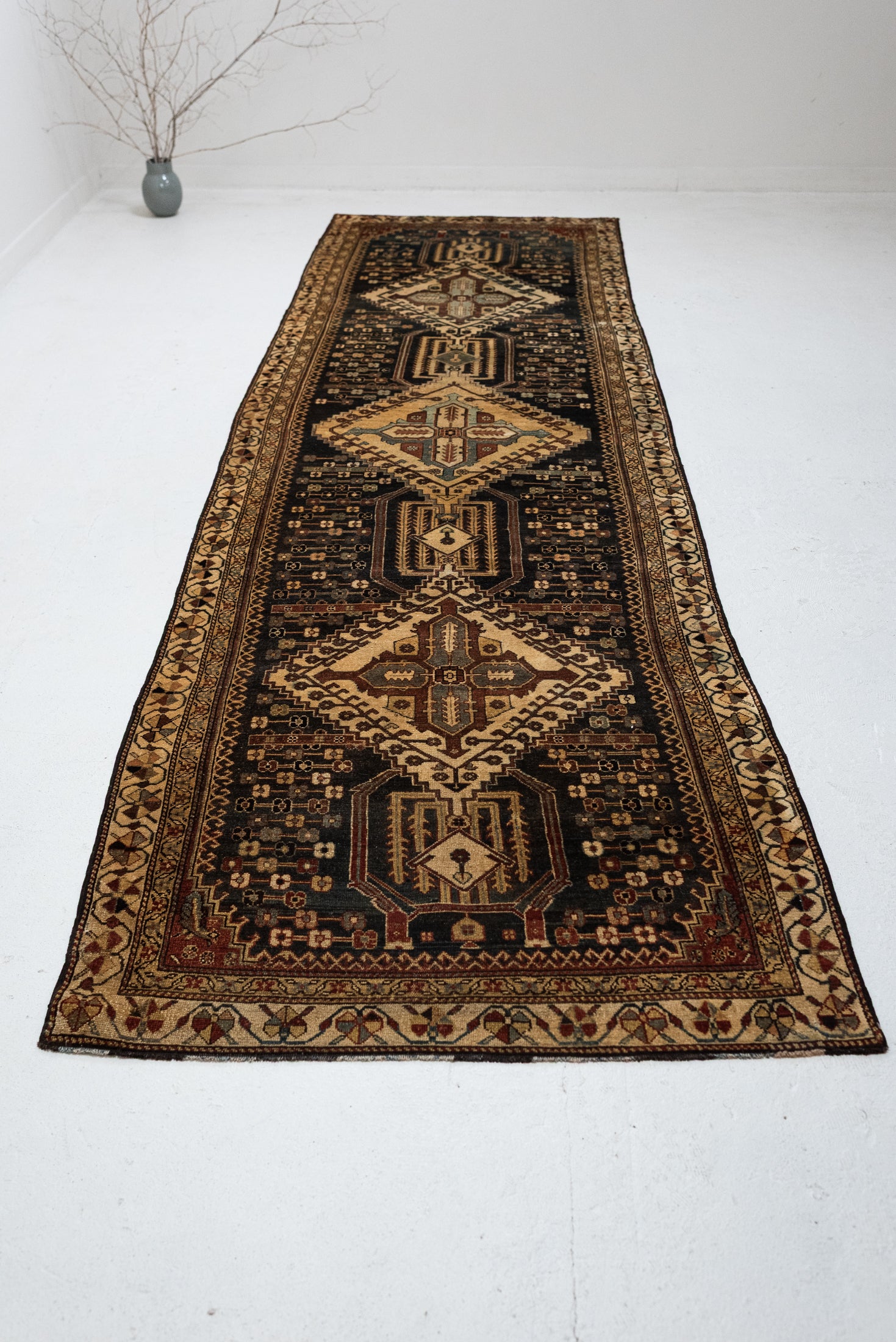 3'9 x 13'8 | CE-R-4308