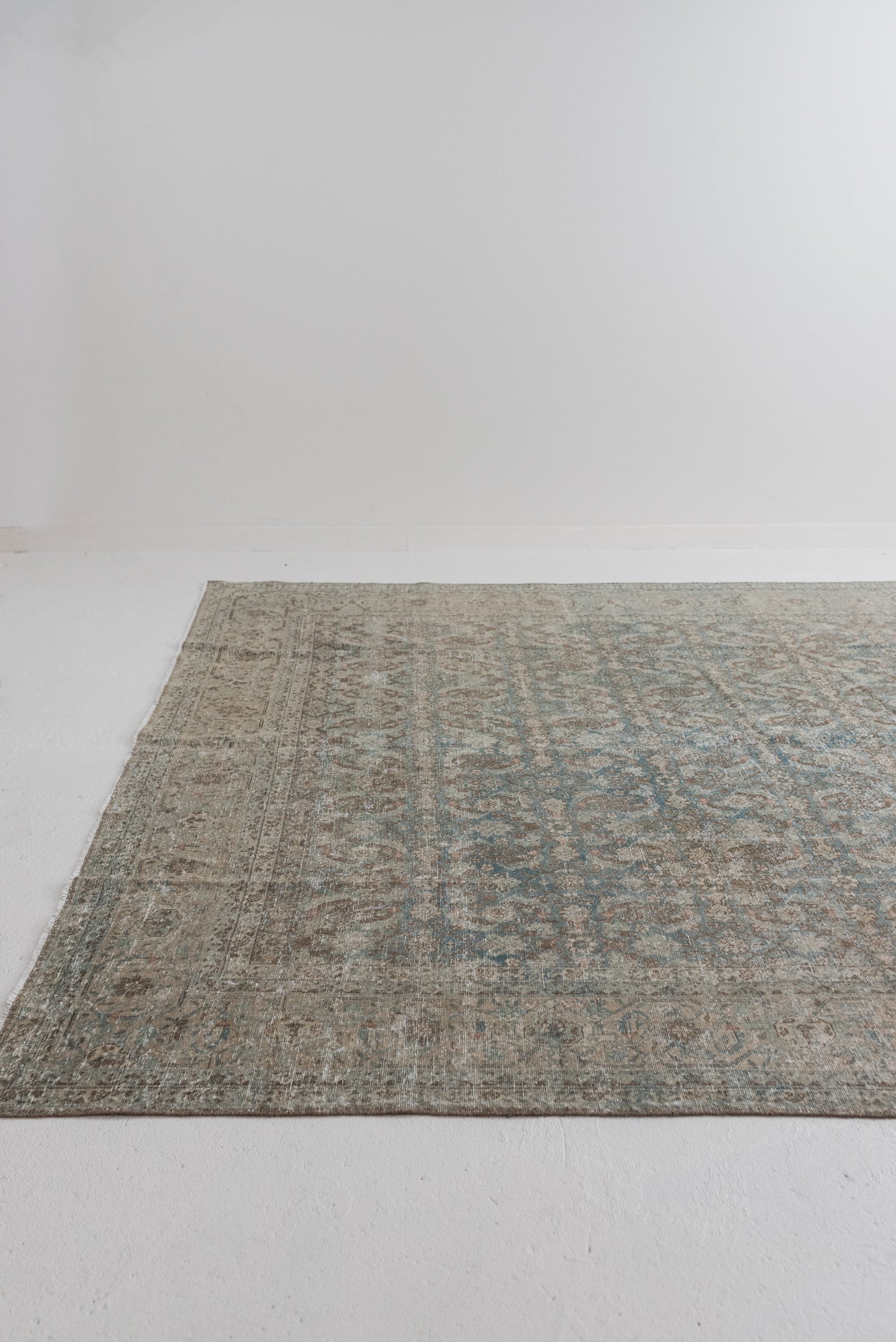 Hold | KS | 9&#39;1 x 12&#39;4 | Beautiful Blue Extra Large Vintage Rug | L-2912