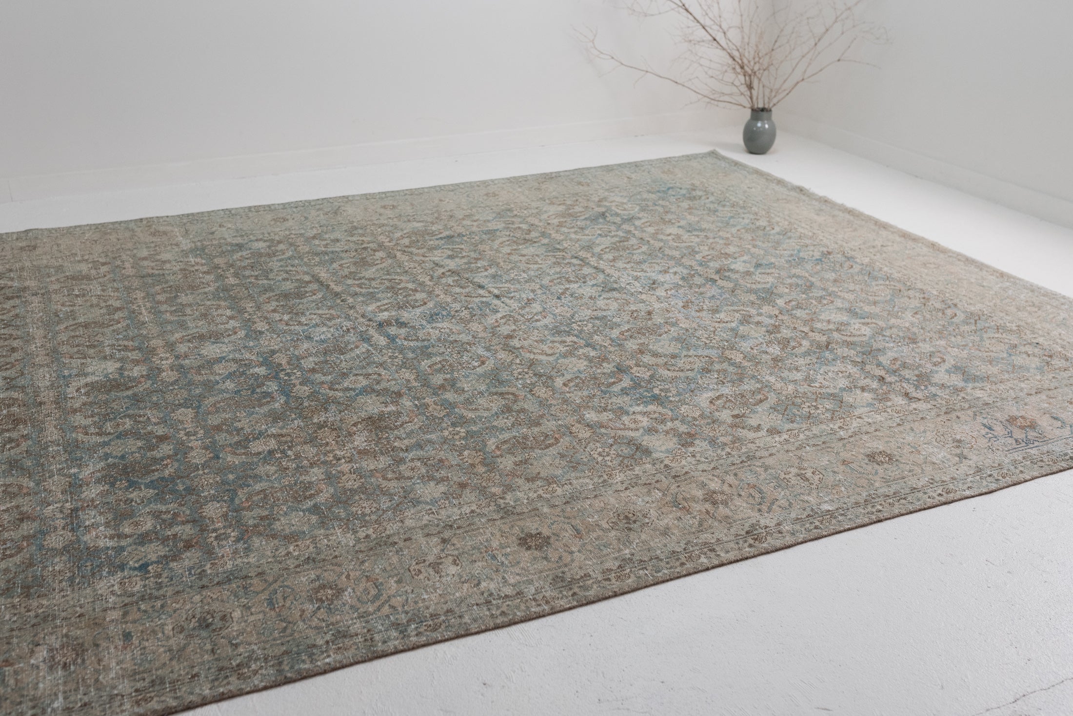 Hold | KS | 9&#39;1 x 12&#39;4 | Beautiful Blue Extra Large Vintage Rug | L-2912