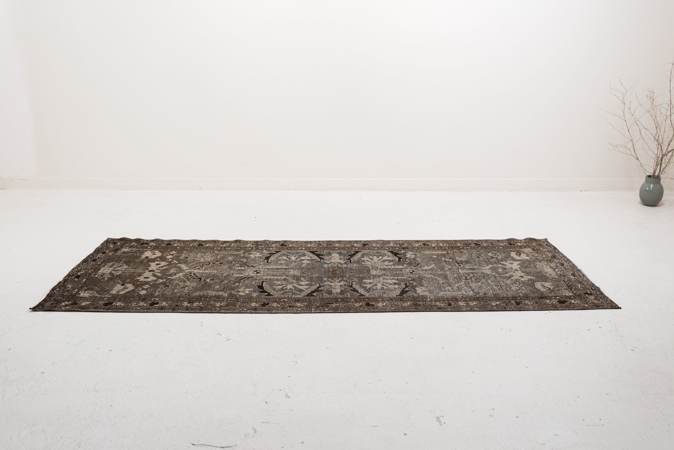 3'3 x 9'0 | R-4542