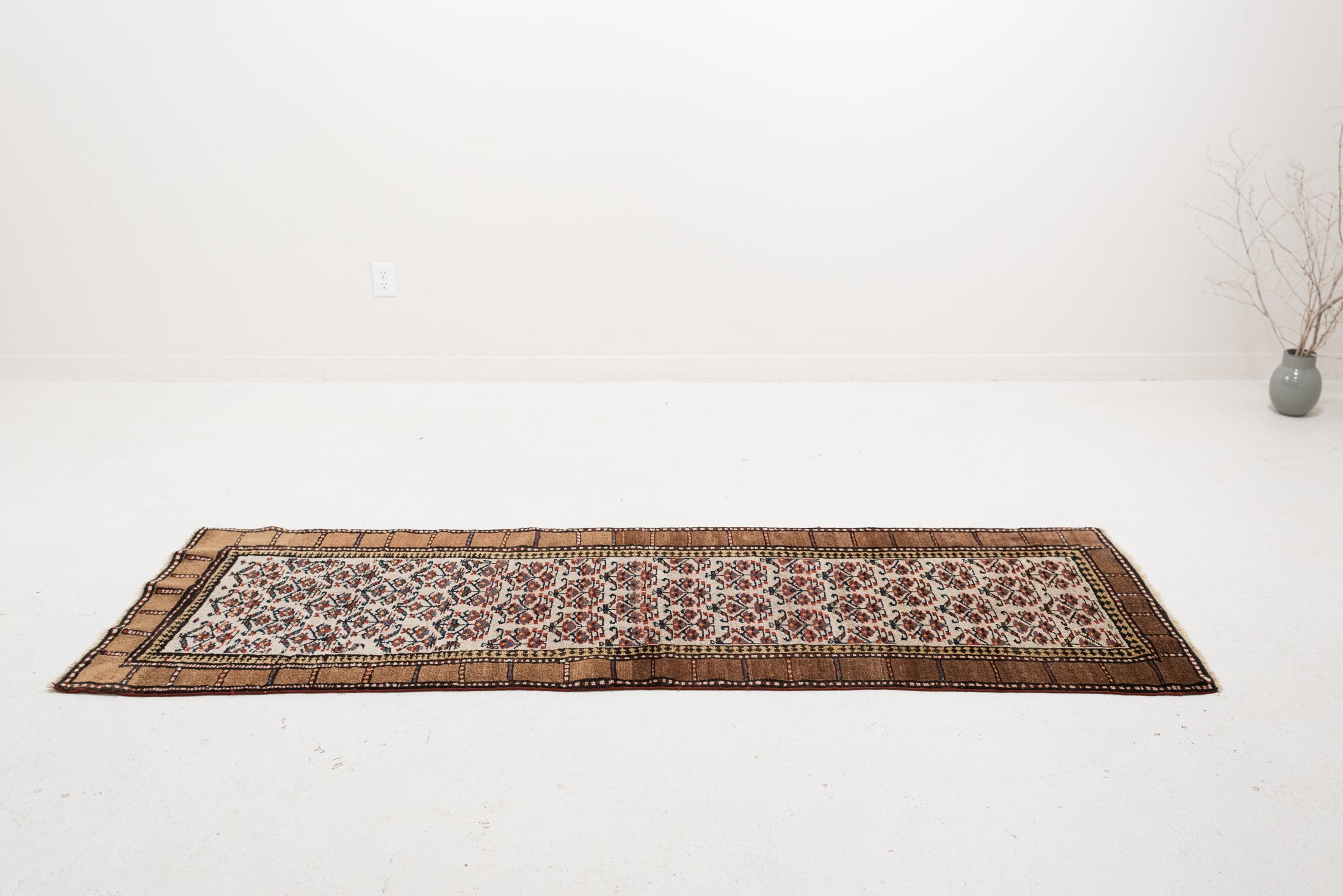 2'8 x 7'11 | CE-R-4320