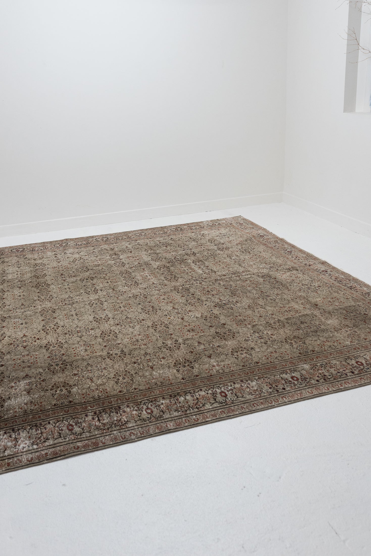 8&#39;7 x 11&#39;8 | Green Vintage Kayseri Rug | E-2927