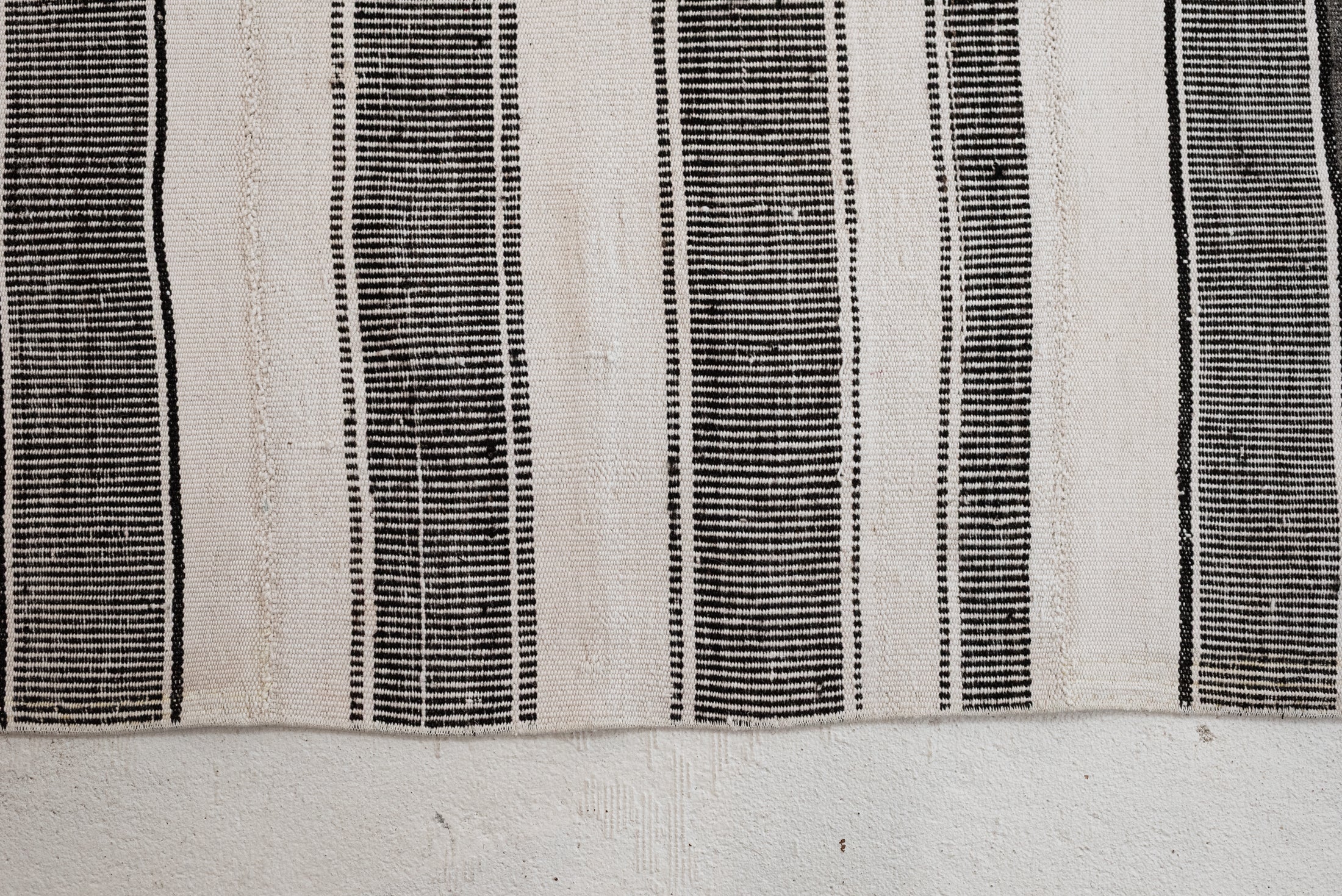 9&#39;8 x 12&#39;0 | Extra Large Vintage Kilim Rug | CE-L-3417