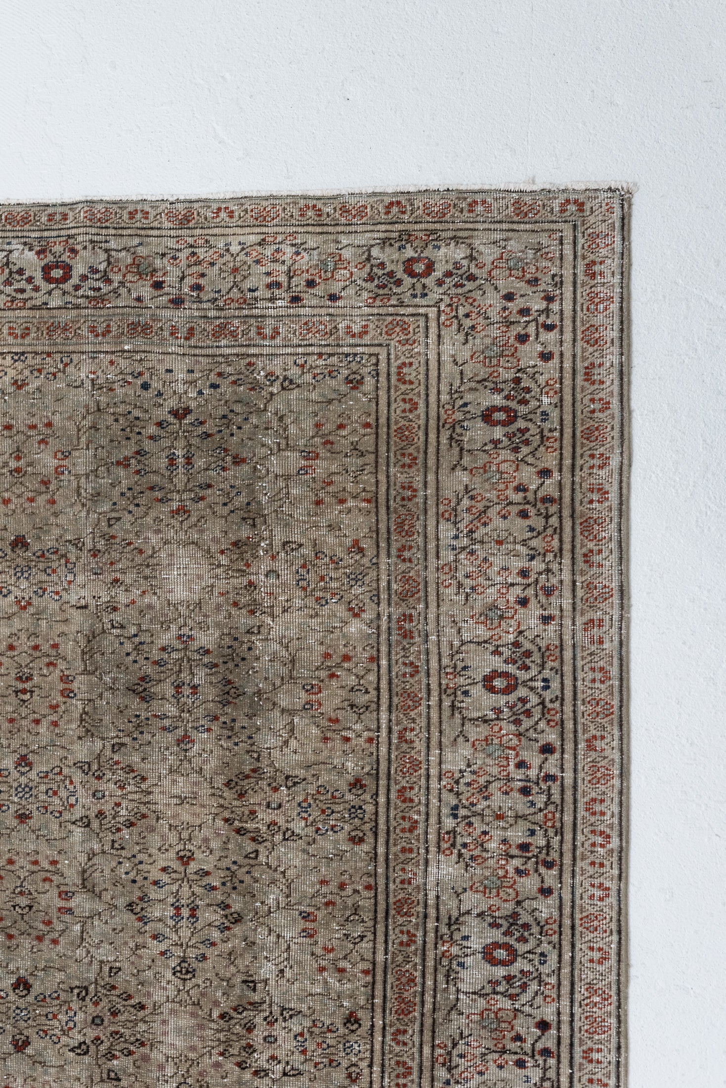 8&#39;7 x 11&#39;8 | Green Vintage Kayseri Rug | E-2927