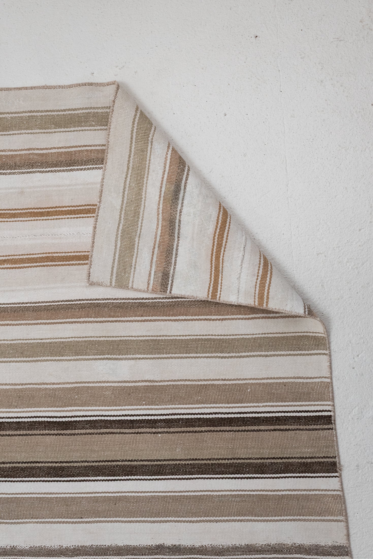 9&#39;0 x 11&#39;8 | Extra Large Stripped Kilim | CE-L-3416