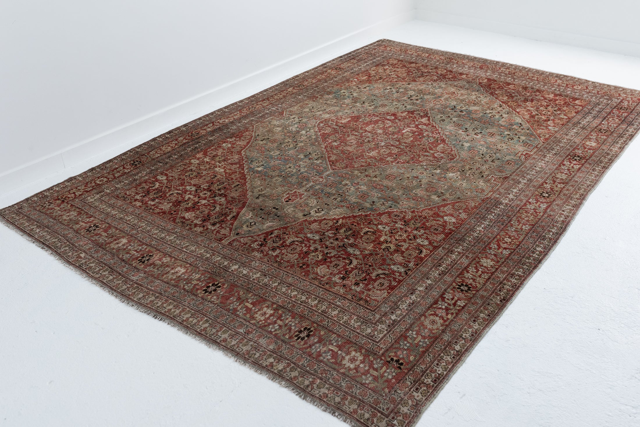 7&#39;3 x 11&#39;3 | Red Vintage Large Rug | CE-E-2905