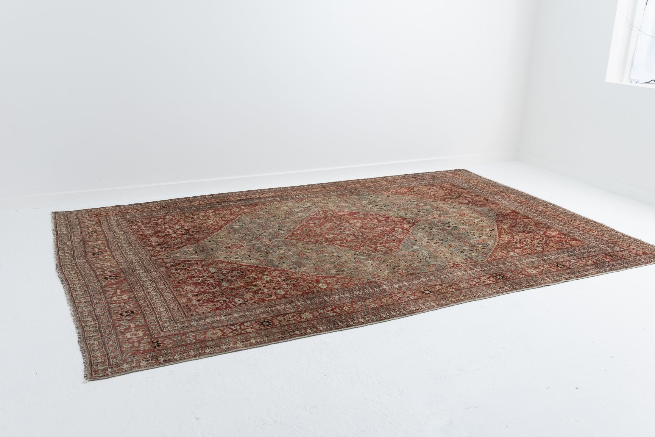 7&#39;3 x 11&#39;3 | Red Vintage Large Rug | CE-E-2905