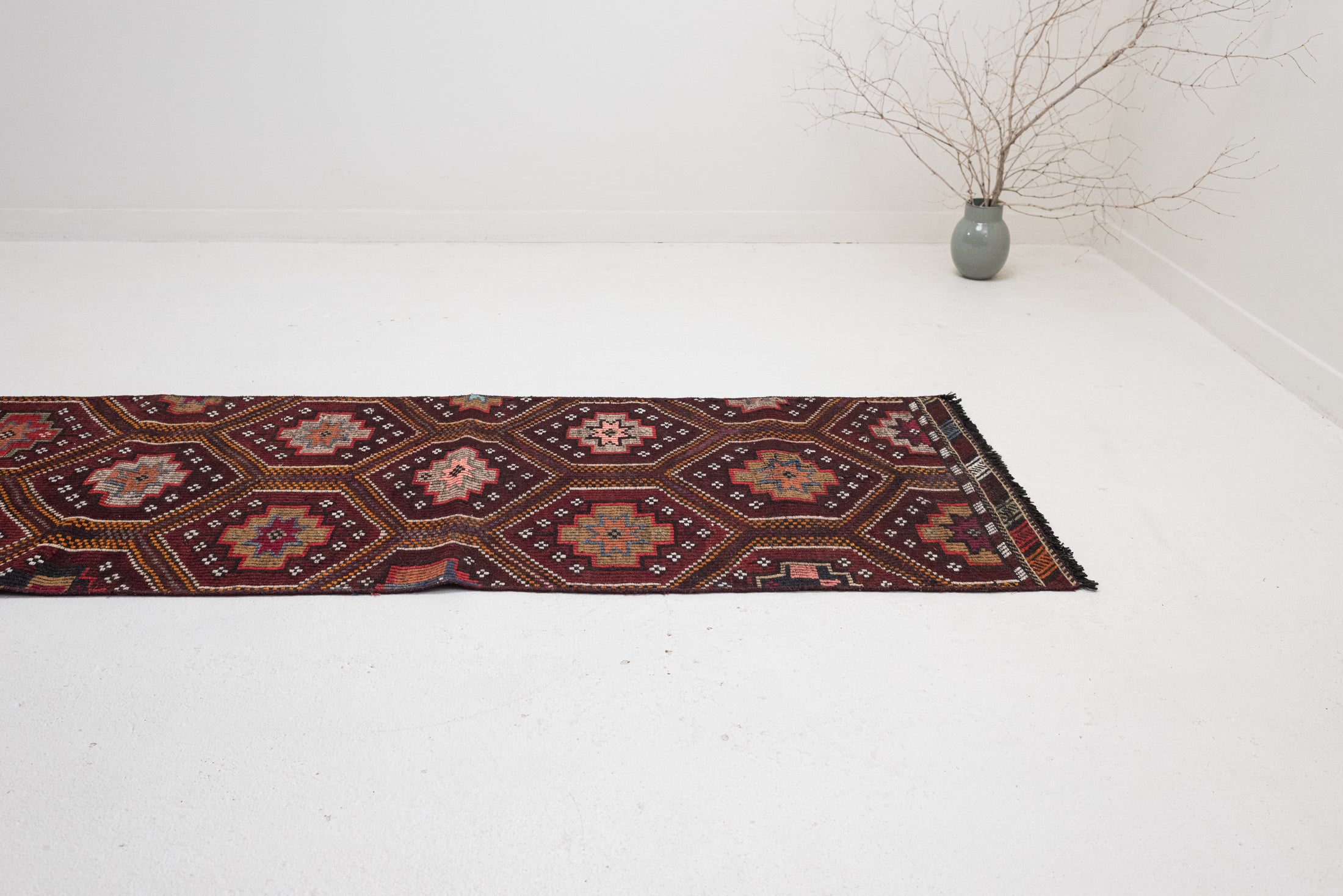 2&#39;8 x 10&#39;8 | Vintage Kilim Runner | R-3514