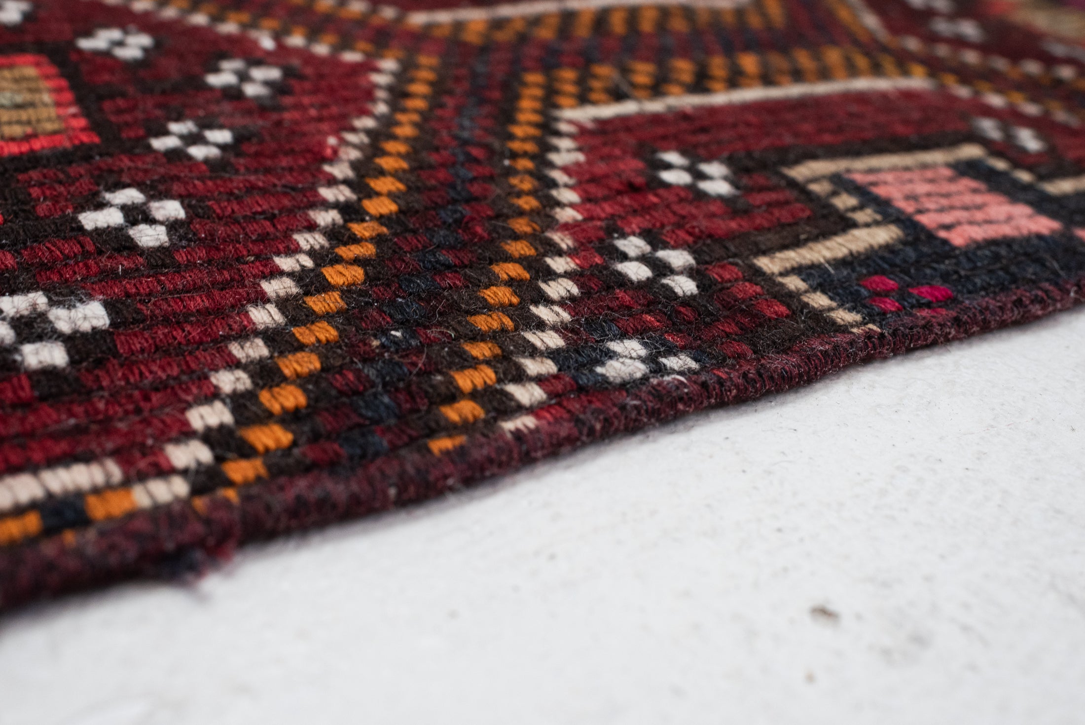 2&#39;8 x 10&#39;8 | Vintage Kilim Runner | R-3514
