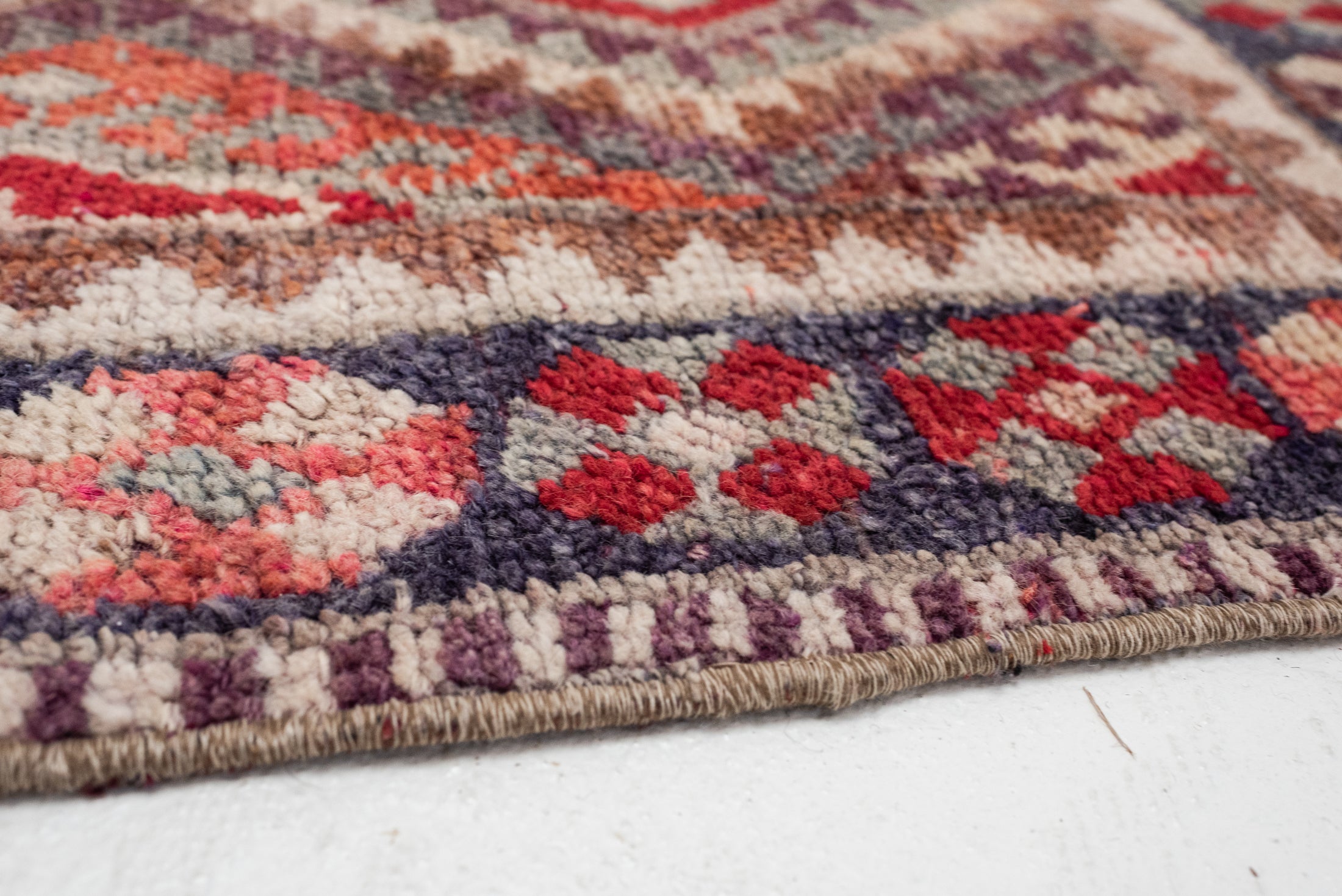 2&#39;10 x 9&#39;10 | Colorful Vintage Runner | R-3519