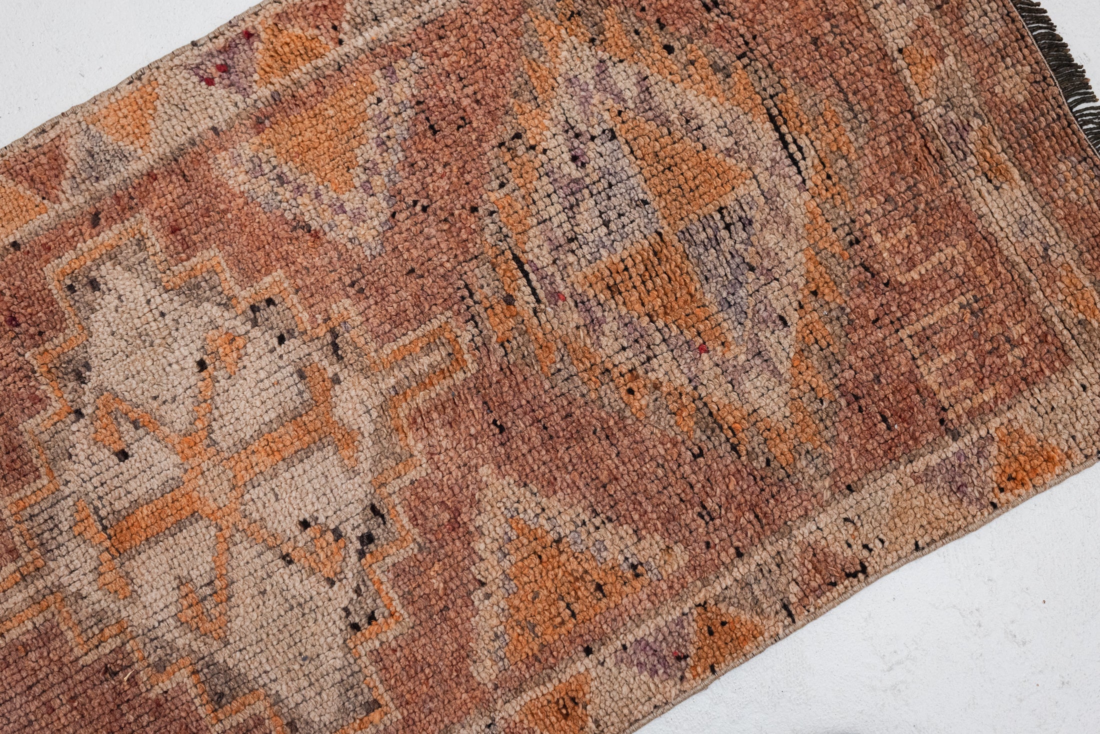 2&#39;8 x 11&#39;2 | R-3520