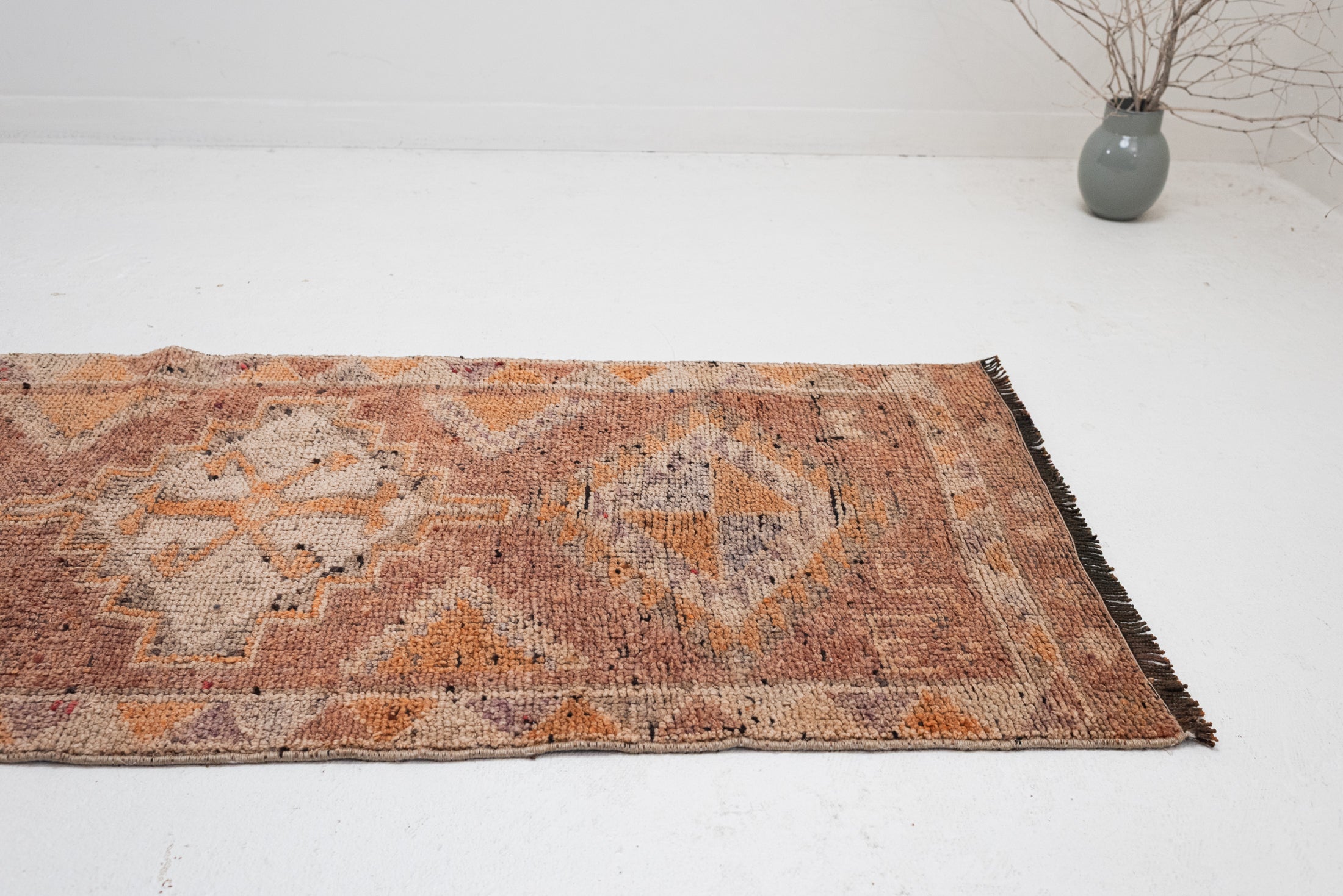 2&#39;8 x 11&#39;2 | R-3520