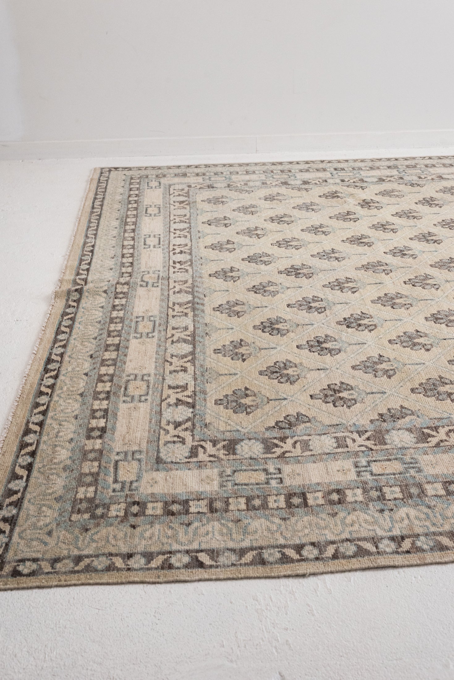 8&#39;7 x 12&#39;2 | CE-L-3411