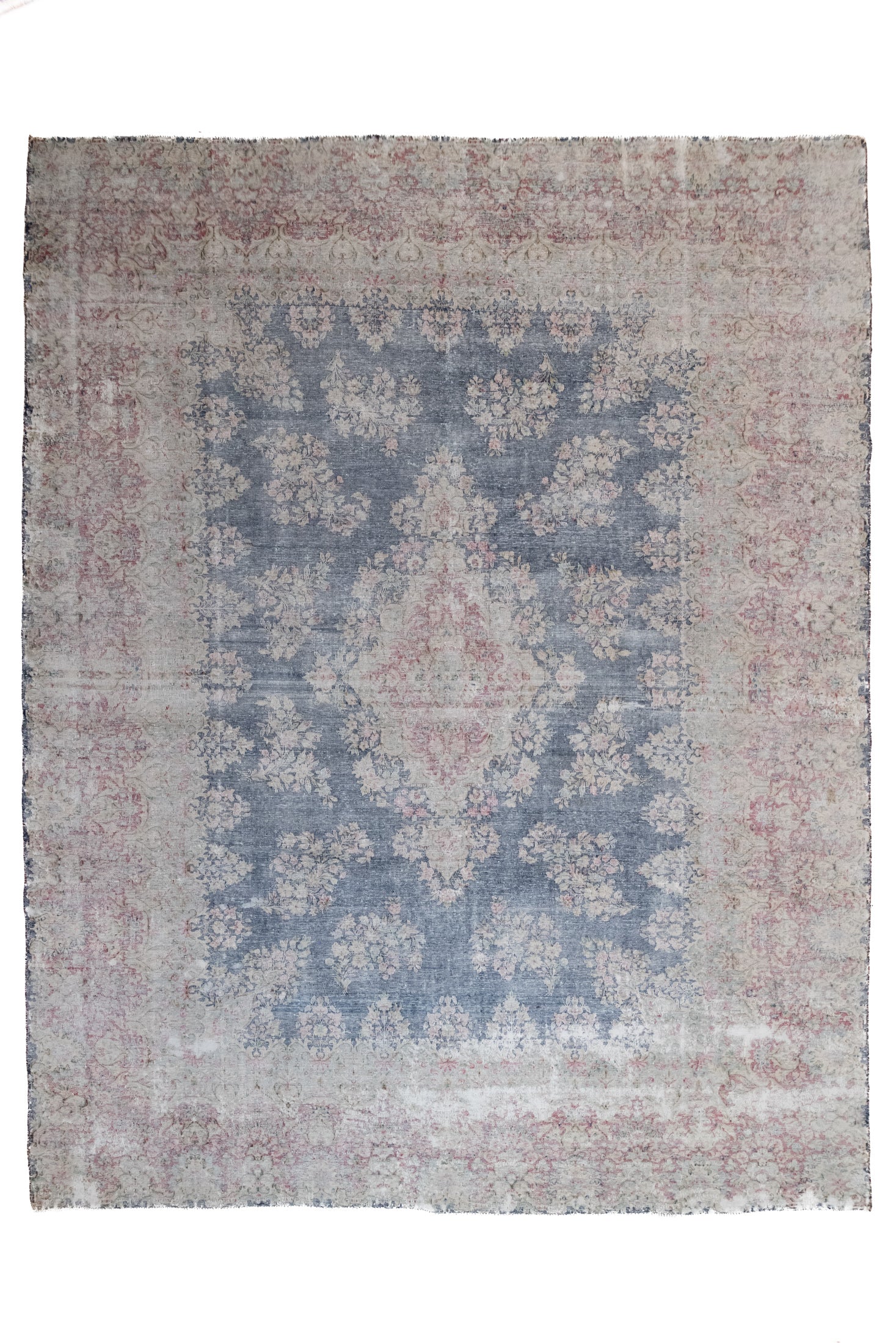 9&#39;8 x 12&#39;5 | Extra Large Distressed Vintage Rug | L-3179