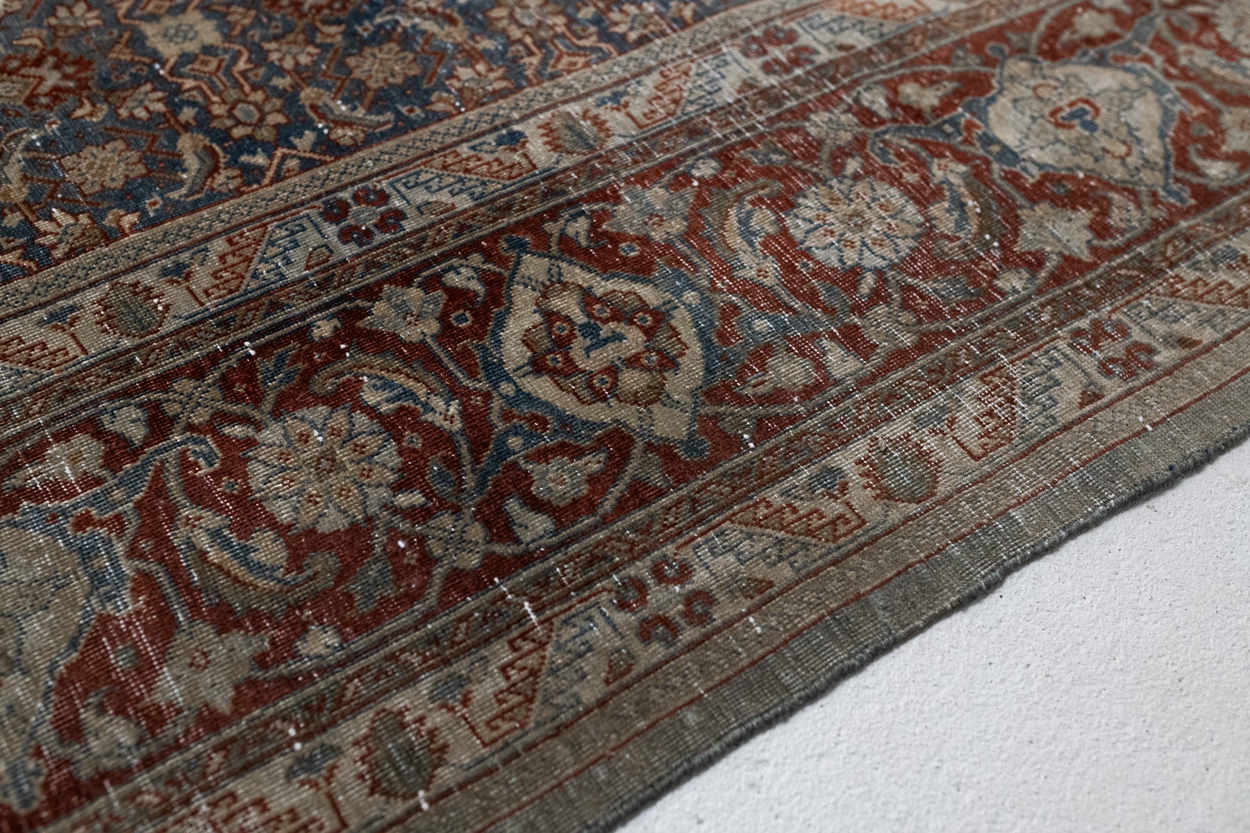 7&#39;11 x 11&#39; | Antique Tabriz | L-2298