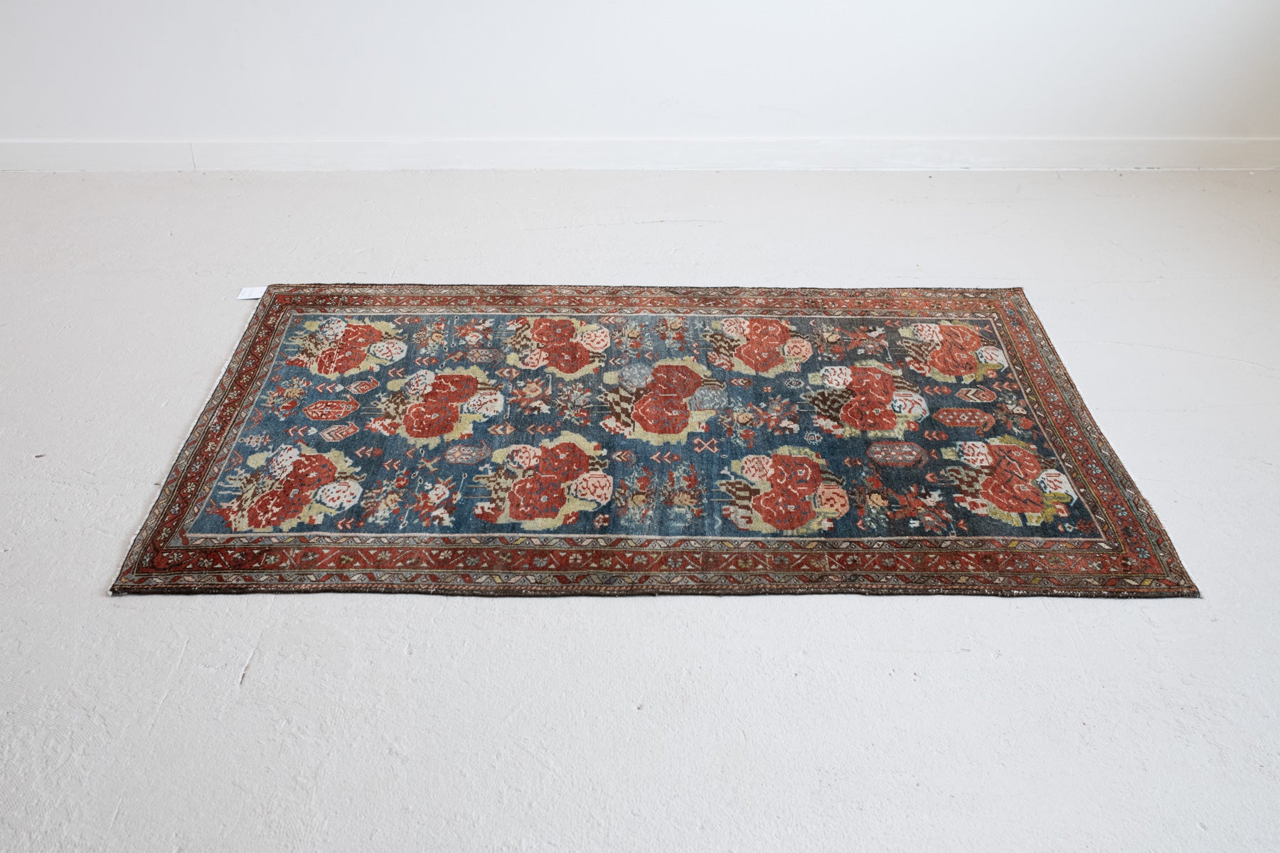 4&#39; x 6&#39;3 | Vintage Floral Malayer Rug | CE-W-2315