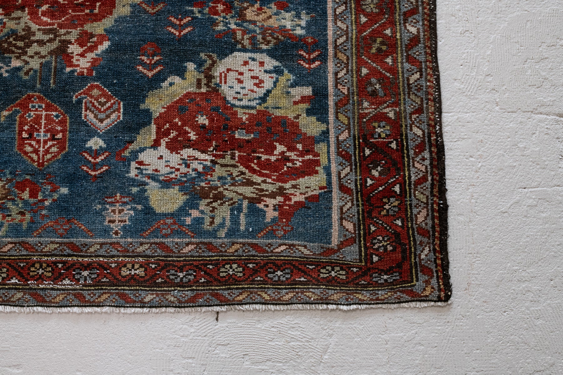 4&#39; x 6&#39;3 | Vintage Floral Malayer Rug | CE-W-2315