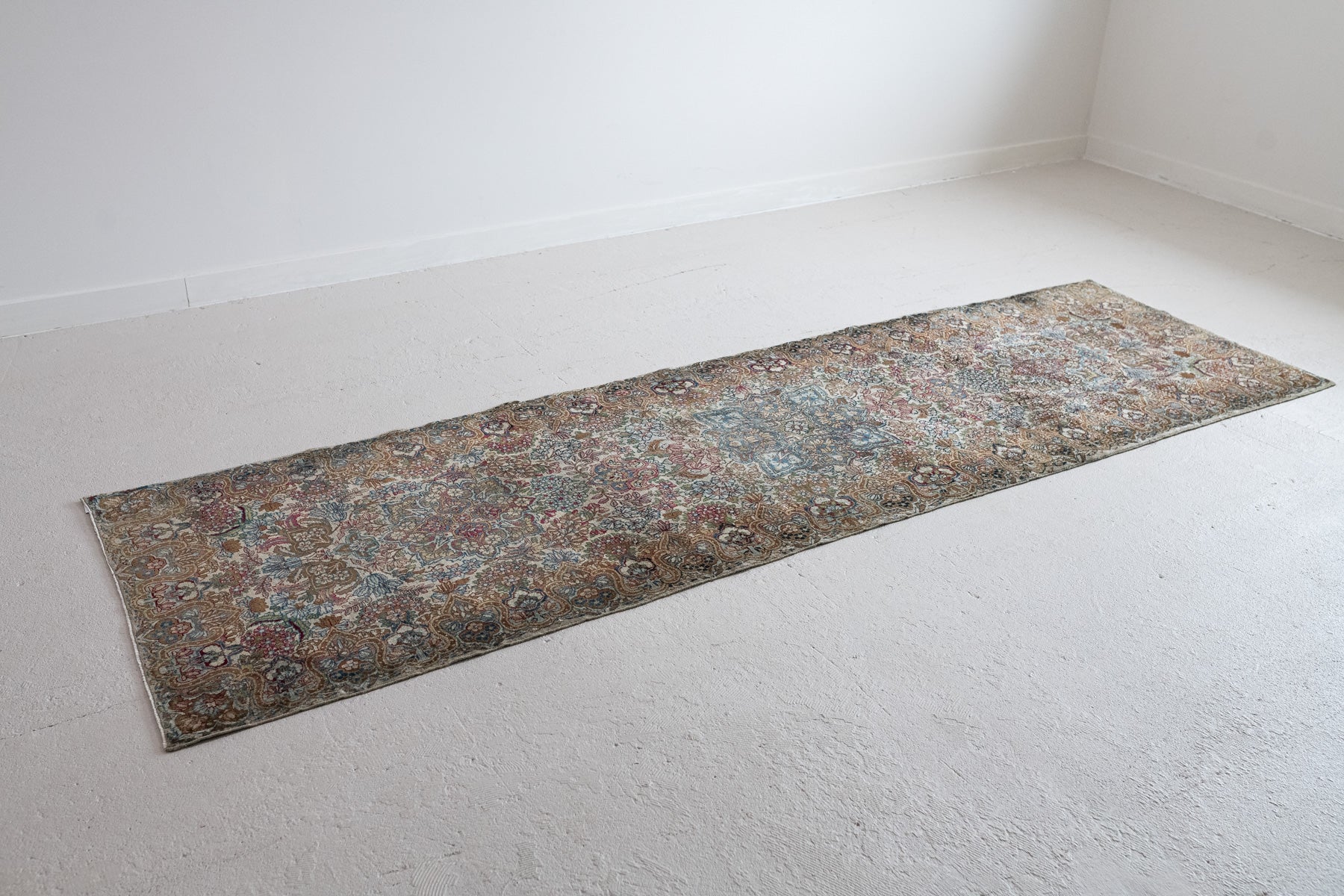 3&#39; x 9&#39;11 | Colorful Vintage Runner | CE-R-2330