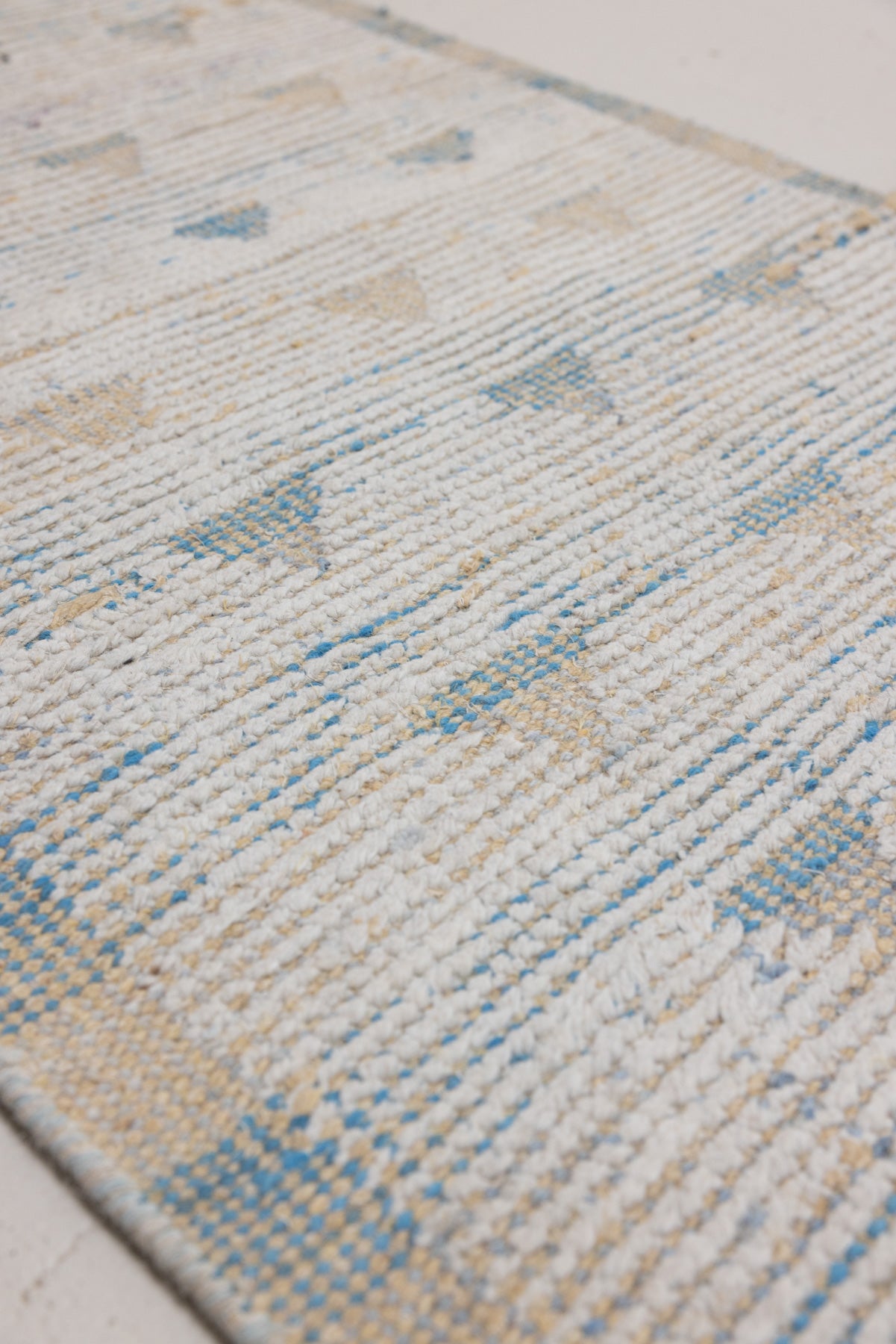 2'6 x 12'8 | Moroccan Runner | R-2189 – Curio Rugs