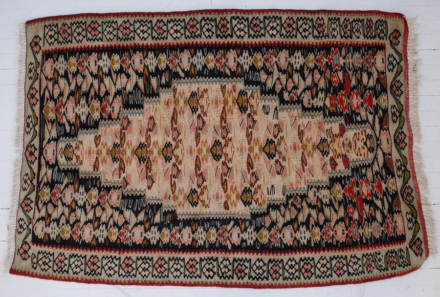 Halawa | 3'3 x 2'2